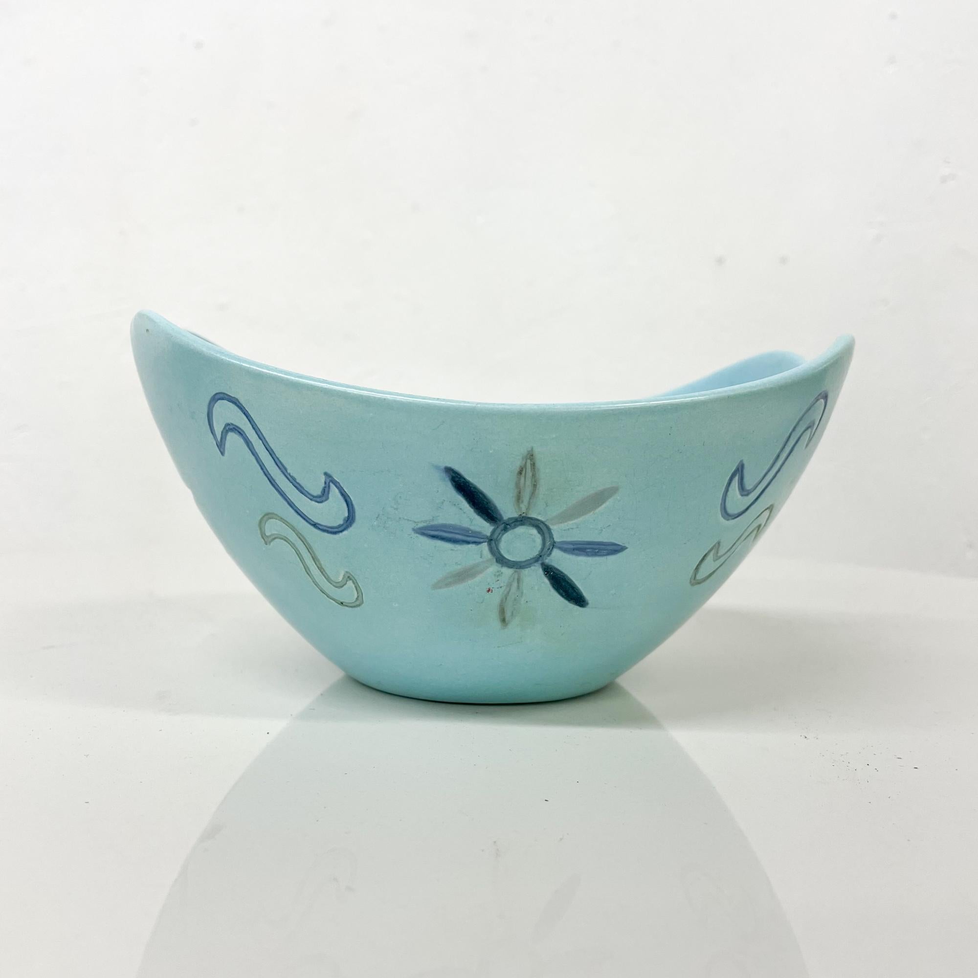 Mid-Century Modern 1965 Hand Painted Baby Blue Bowl Art Pottery Signed Bea Grant