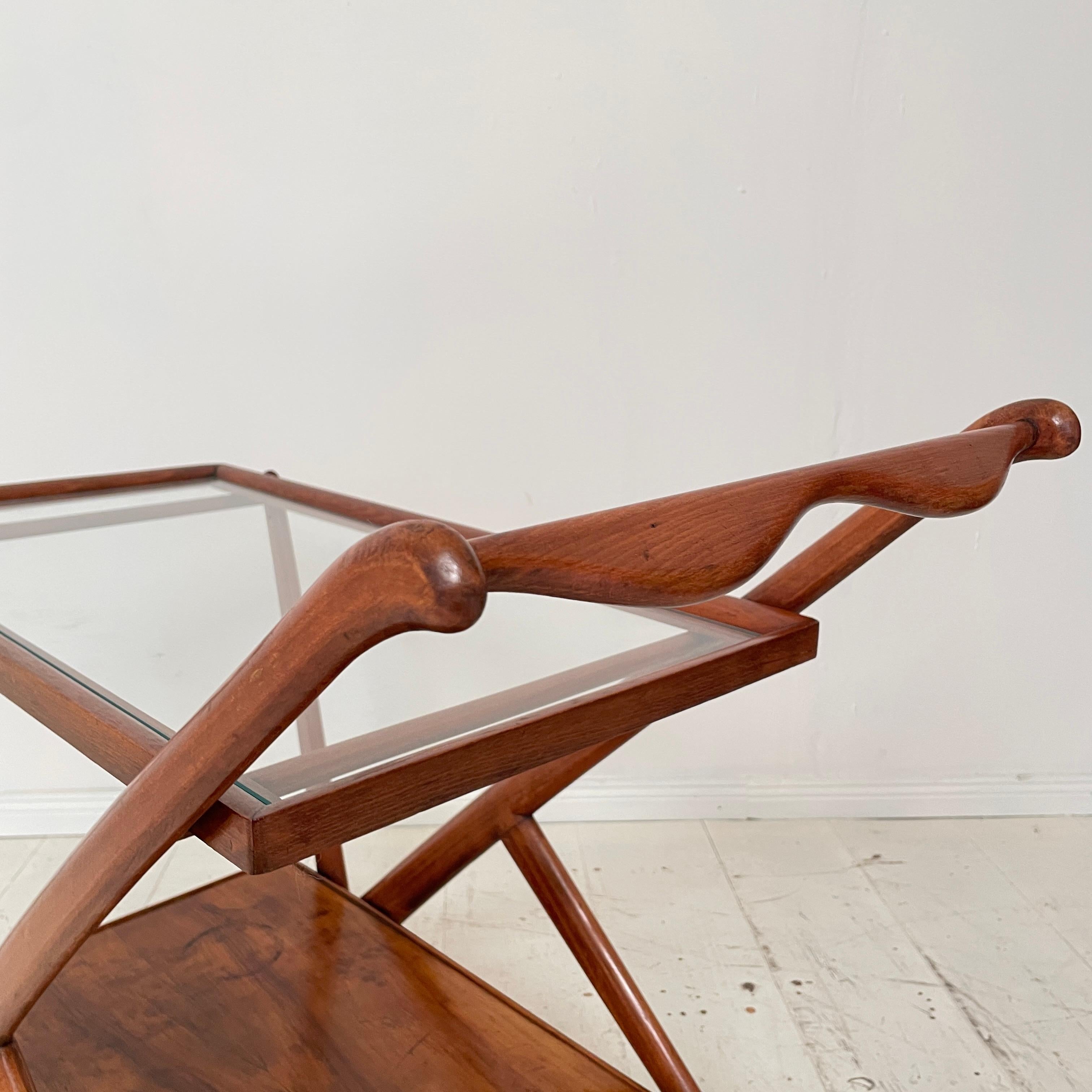 Mid-Century Sculptural Bar Cart by Cesare Lacca in Light Brown Walnut, 1950s 7