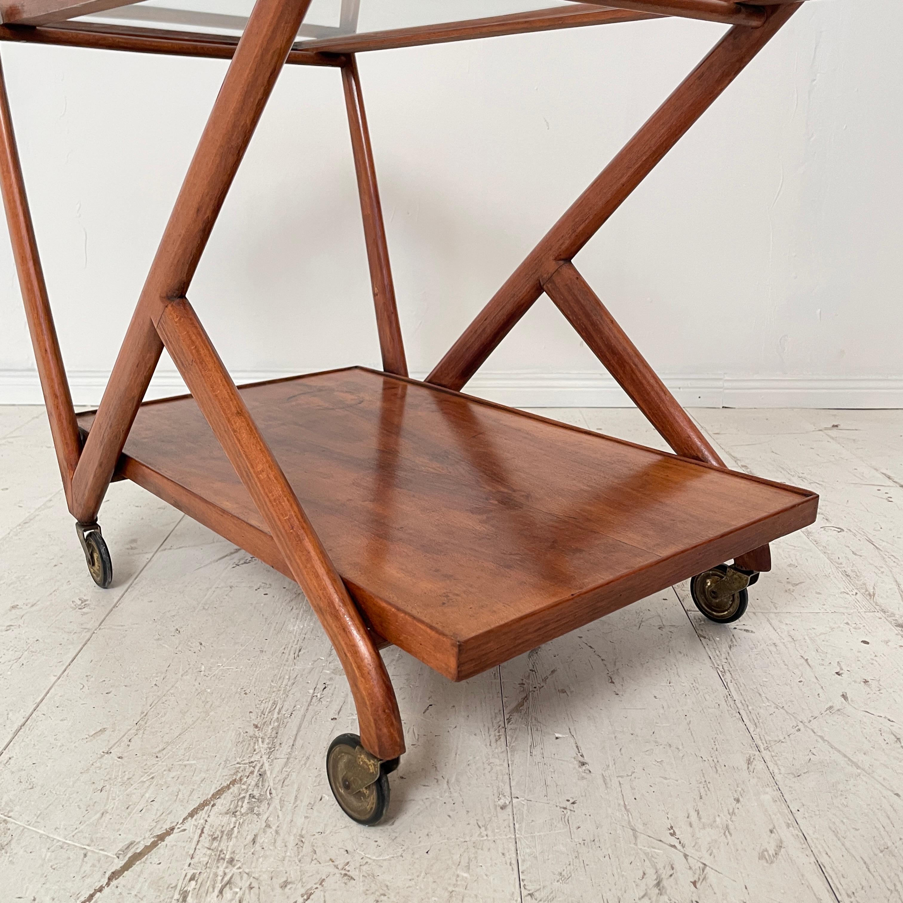 Mid-Century Sculptural Bar Cart by Cesare Lacca in Light Brown Walnut, 1950s 8