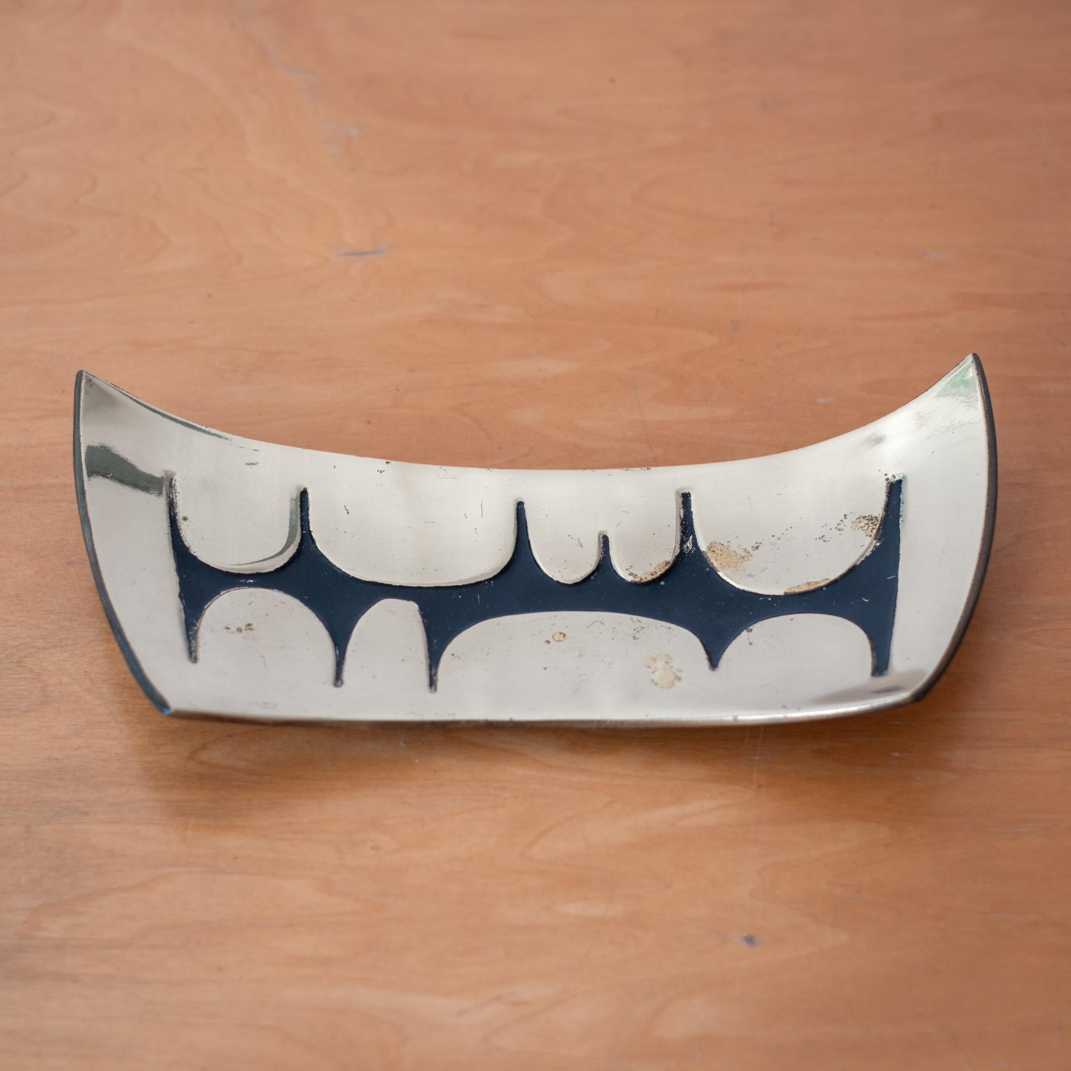 20th Century Mid Century Sculptural Brass Catch All Tray by Ben Seibel for Jenfred-Ware For Sale