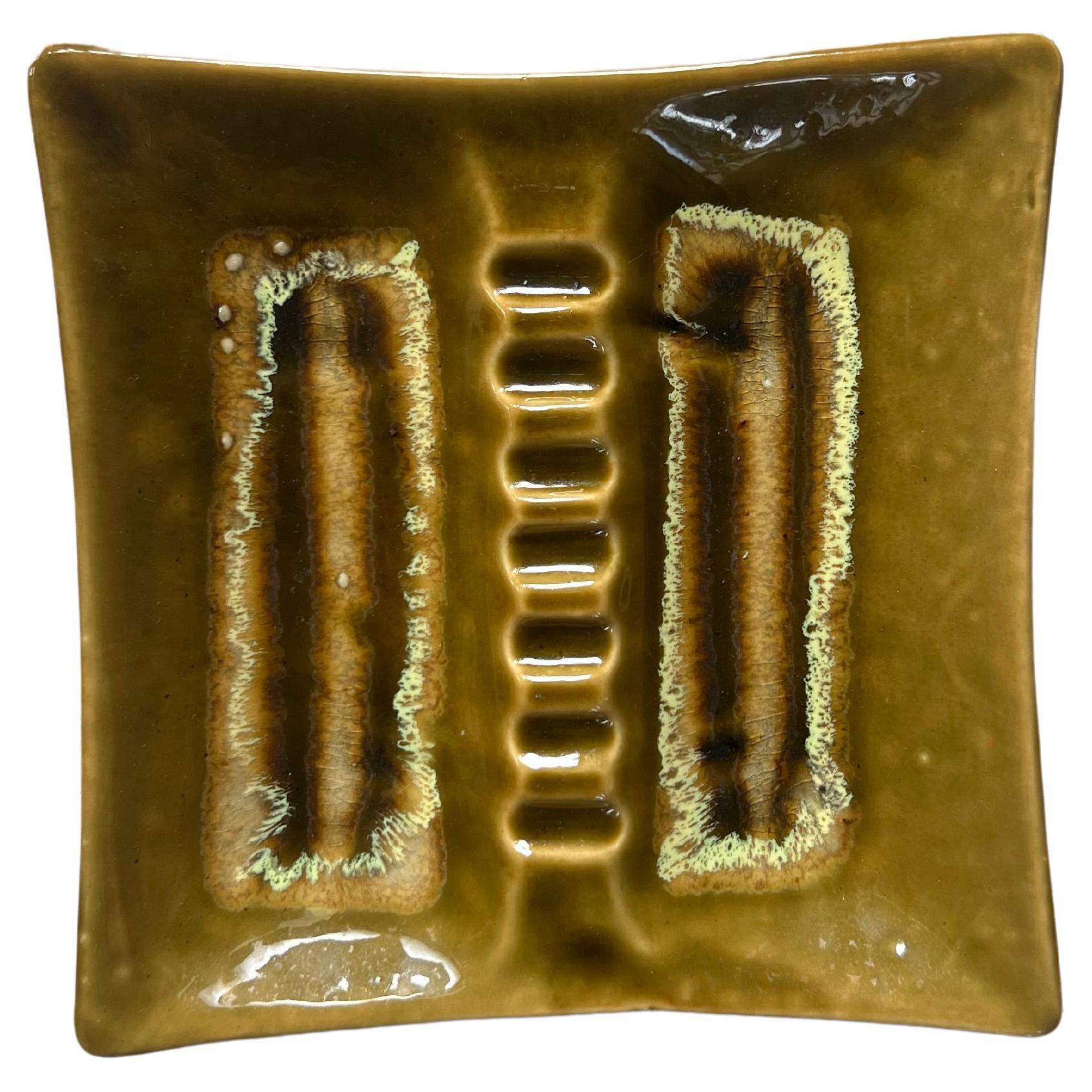 Mid century Sculptural Ceramic ashtray in mustard and chartreuse, circa 1960 For Sale