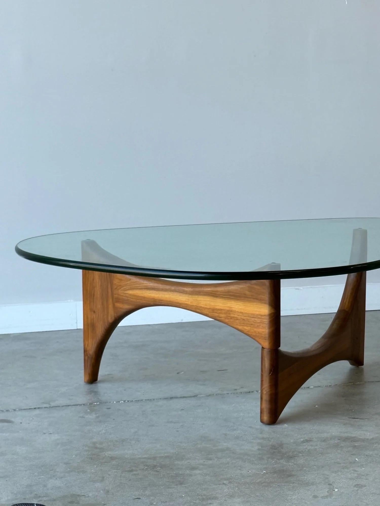 Mesa baja escultórica de mediados de siglo de Adrian Pearsall mediados del siglo XX en venta