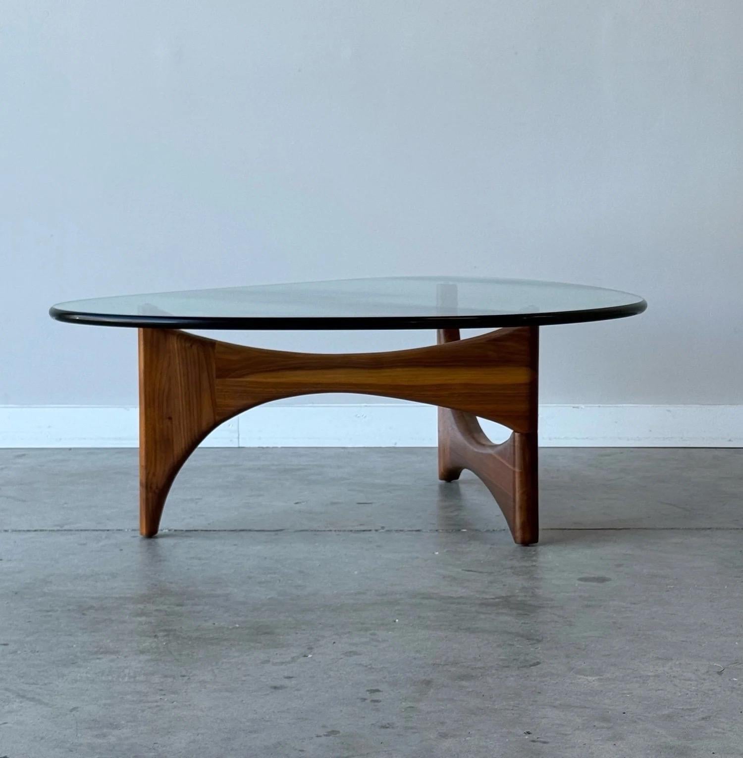Mesa baja escultórica de mediados de siglo de Adrian Pearsall Vidrio en venta