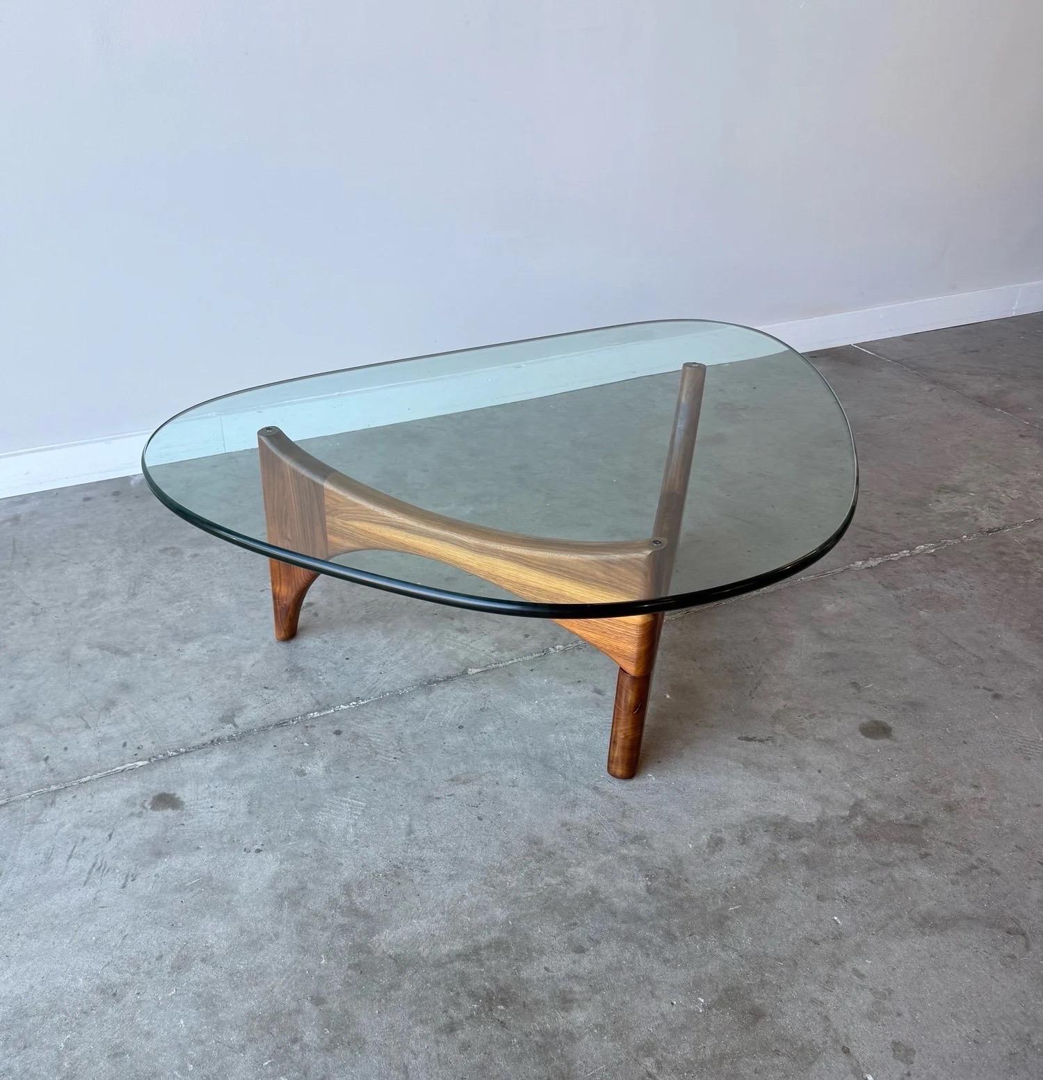 Mesa baja escultórica de mediados de siglo de Adrian Pearsall en venta 1