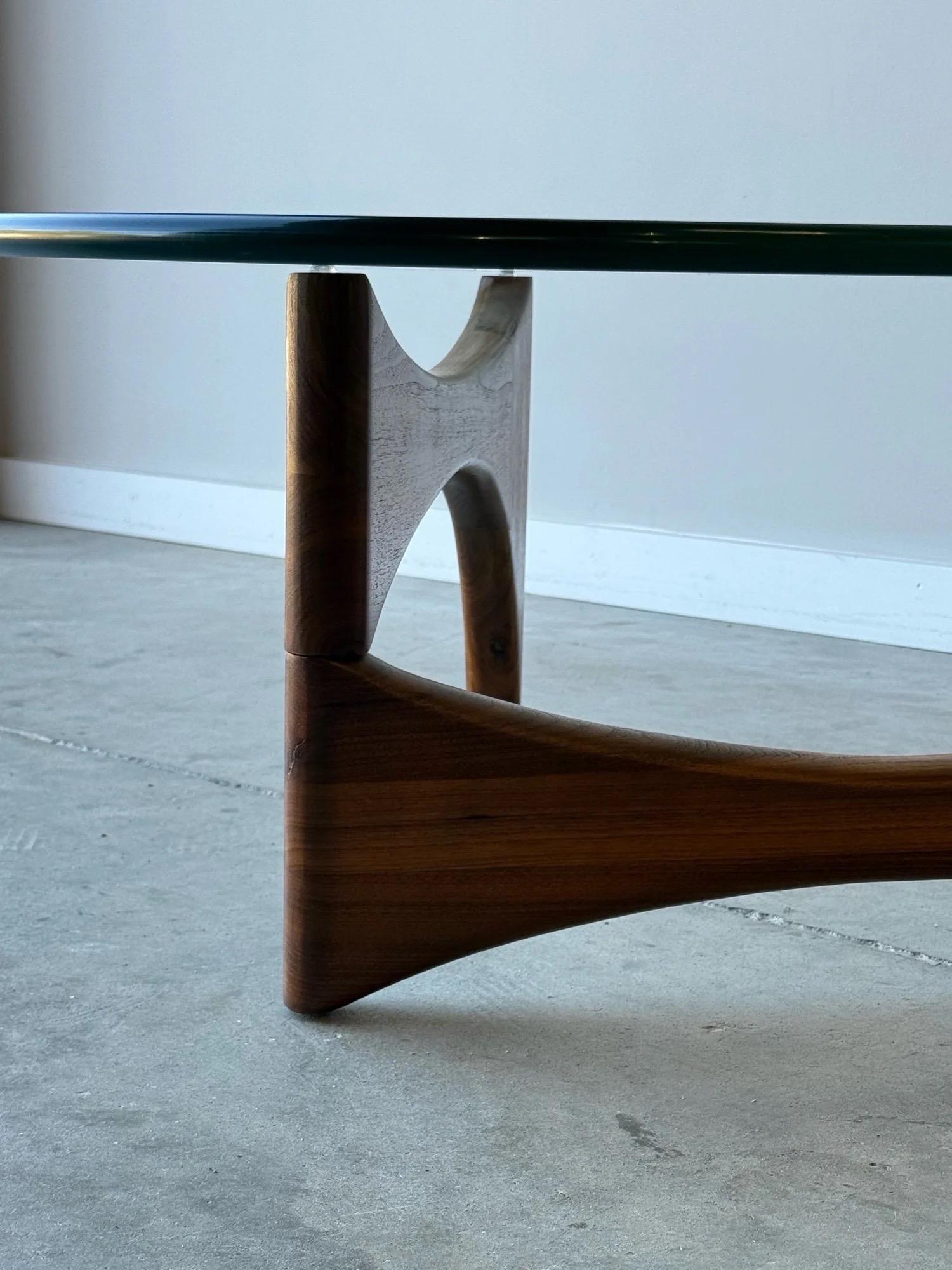 Mesa baja escultórica de mediados de siglo de Adrian Pearsall en venta 2