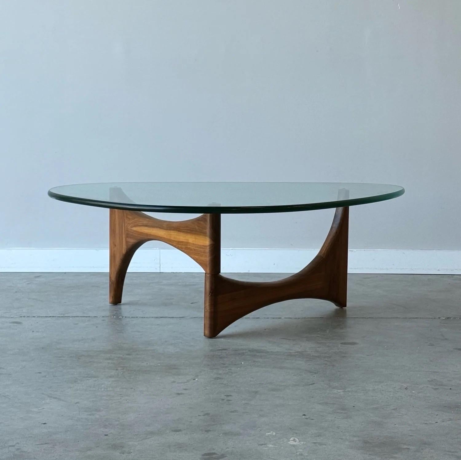 Mesa baja escultórica de mediados de siglo de Adrian Pearsall en venta