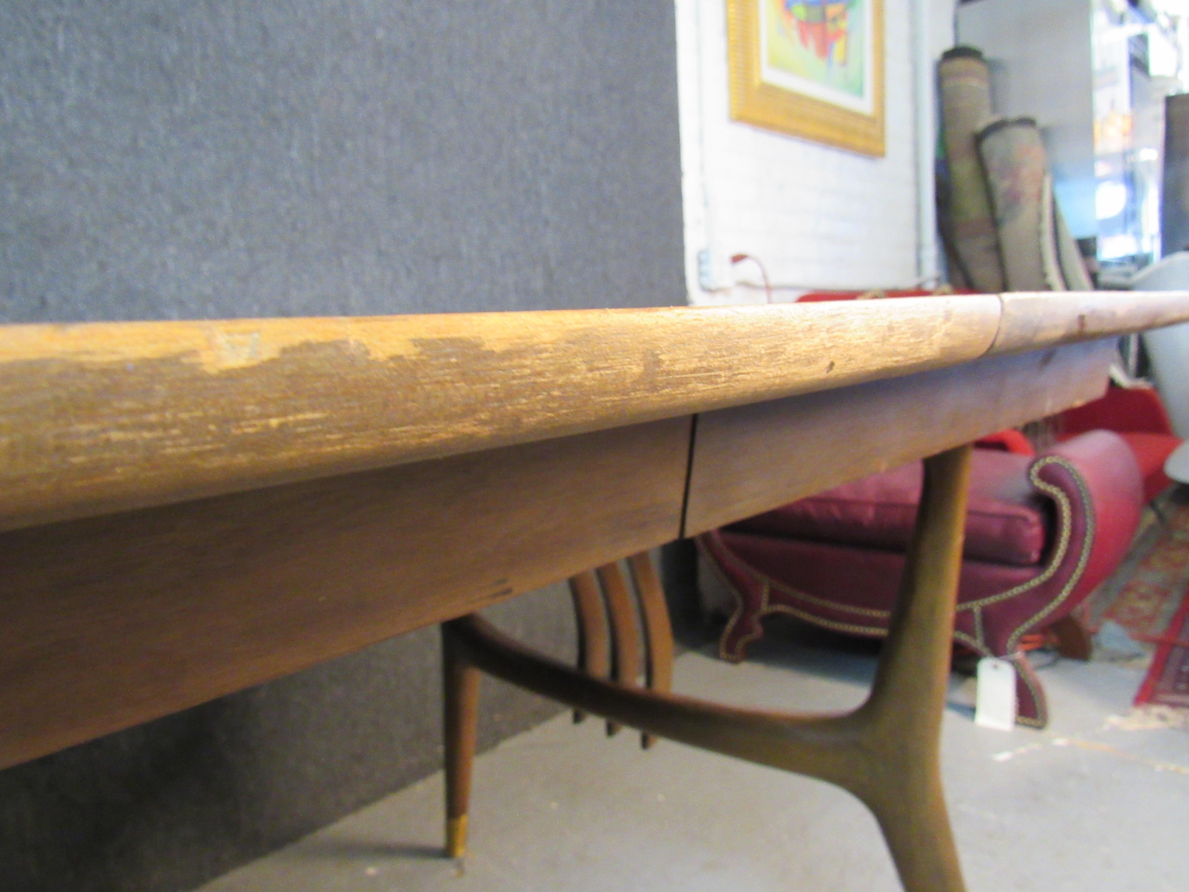 20th Century Mid-Century Sculptural Dining Table by Blowing Rock Furniture For Sale