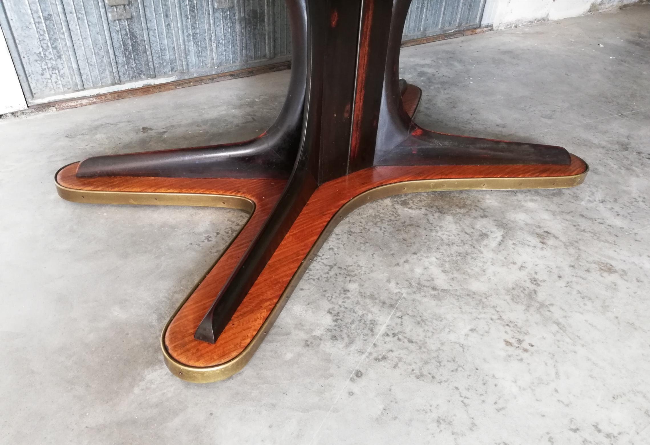 Italian Midcentury Sculptural Dining Table by Vittorio Dassi For Sale