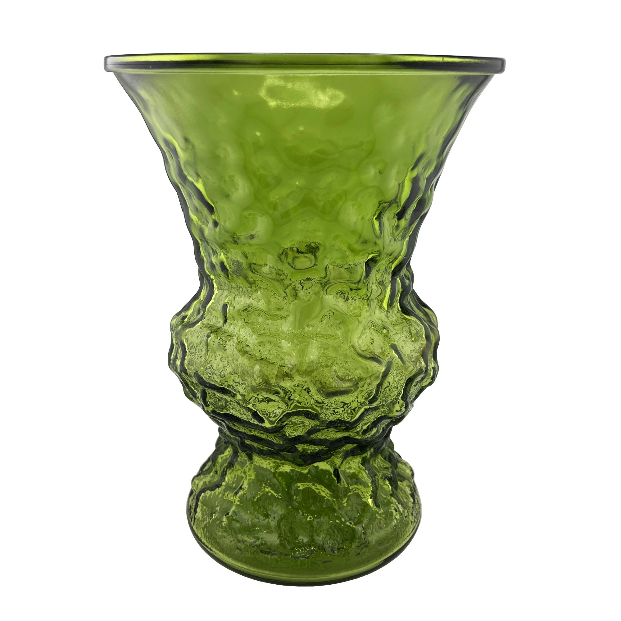 Americano Vaso scultoreo in vetro artistico verde di metà secolo - Vaso in vetro avocado testurizzato in vendita