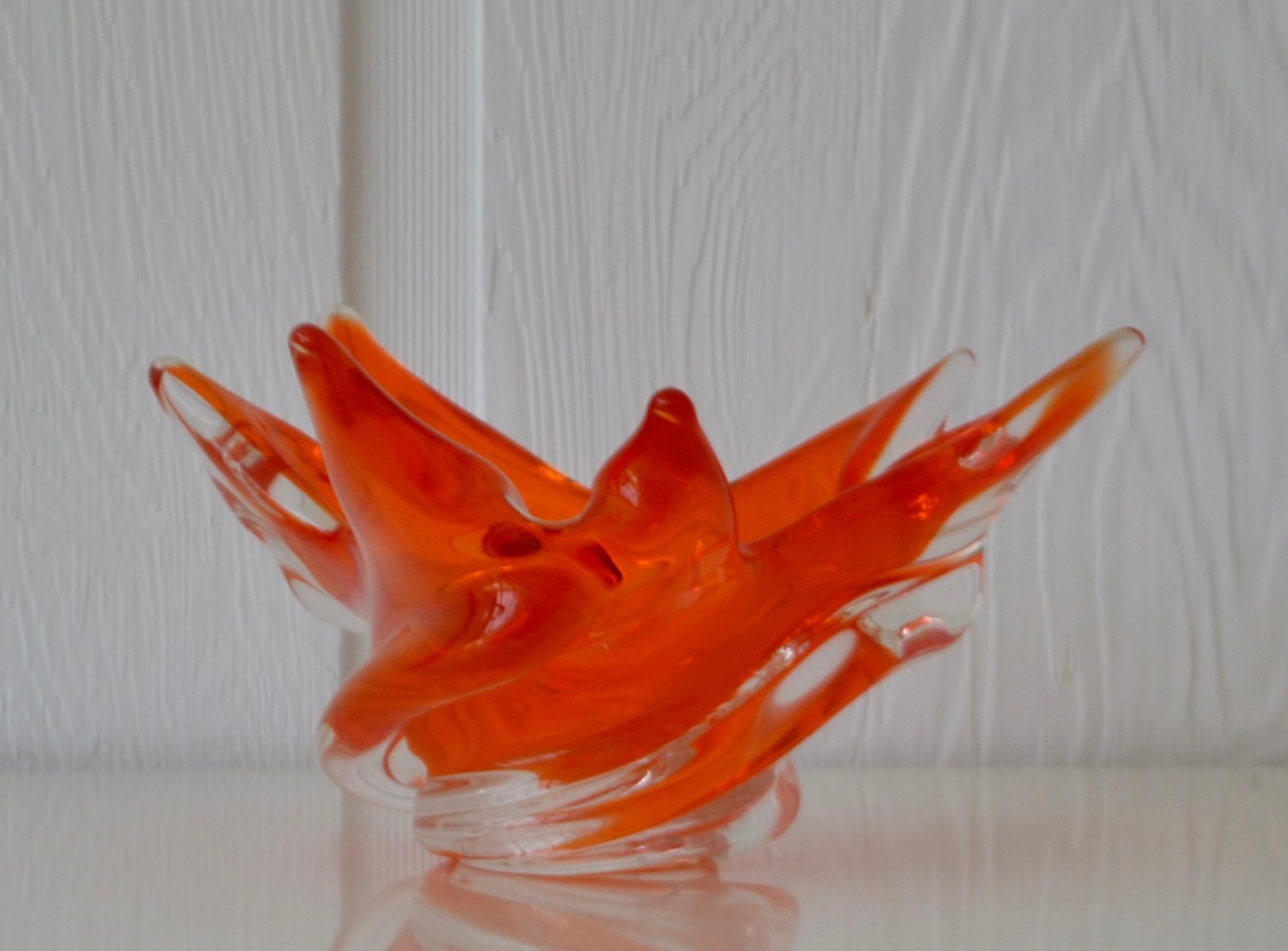 Canadian Mid-Century Sculptural Hand Blown Glass Bowl For Sale