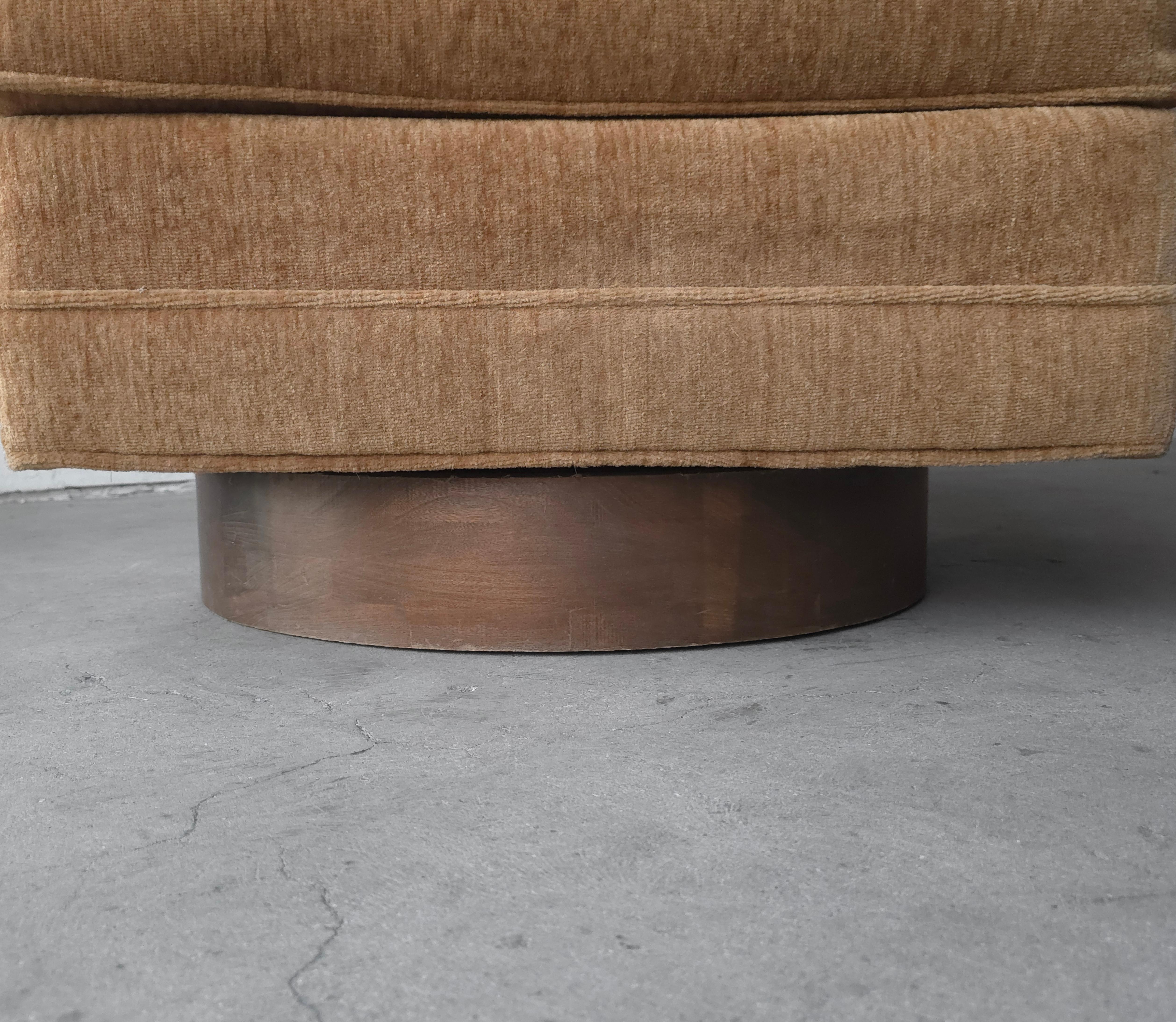 Mid Century Sculptural High Back Drehstuhl (20. Jahrhundert) im Angebot