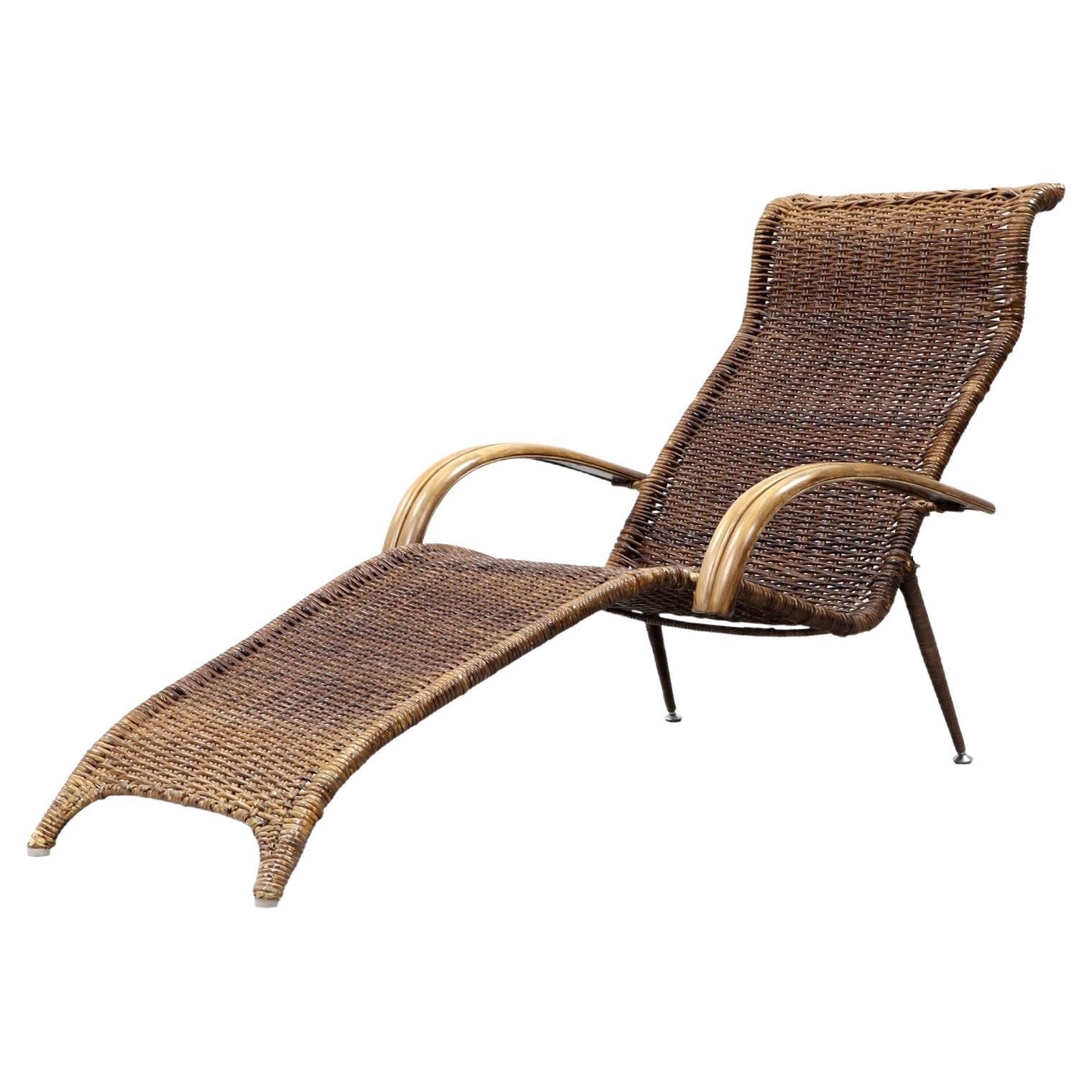 Mid-Century, Sculptural Italian Rattan and Bamboo Chaise Longue Lounge Chair For Sale