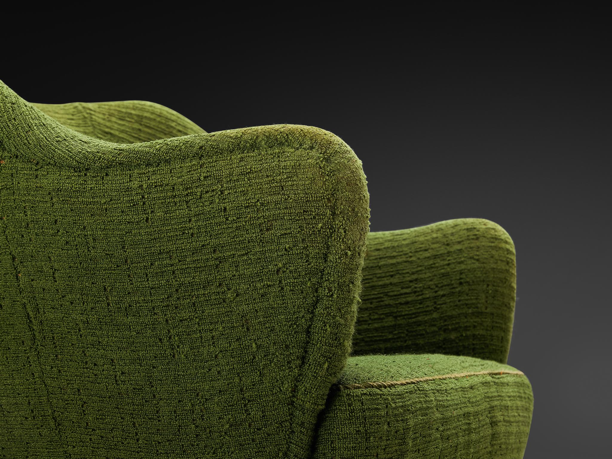 Mid-Century Modern Chaise longue sculpturale du milieu du siècle avec accoudoirs intégrés en vente