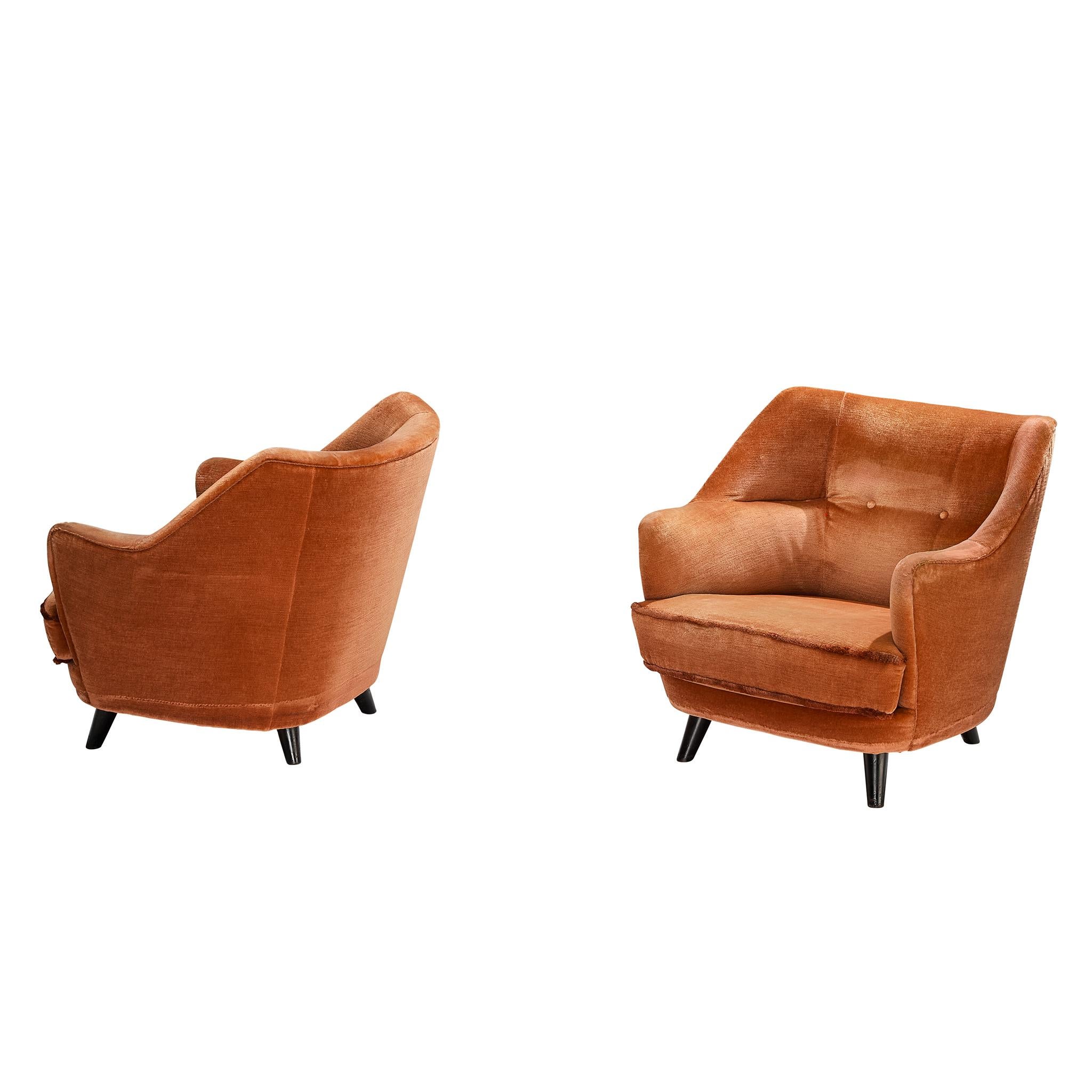 Skulpturale Loungesessel aus der Mitte des Jahrhunderts mit integrierten Armlehnen im Angebot