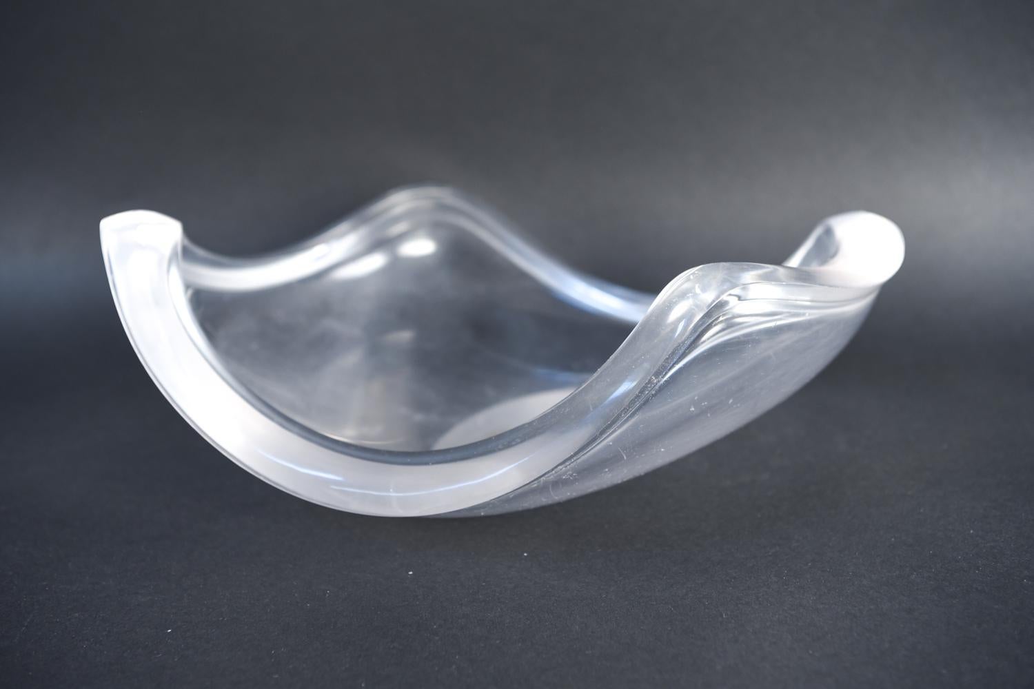 Mid-20th Century Midcentury Sculptural Lucite Centerpiece Bowl, Attributed to Astrolite-Ritts Co.