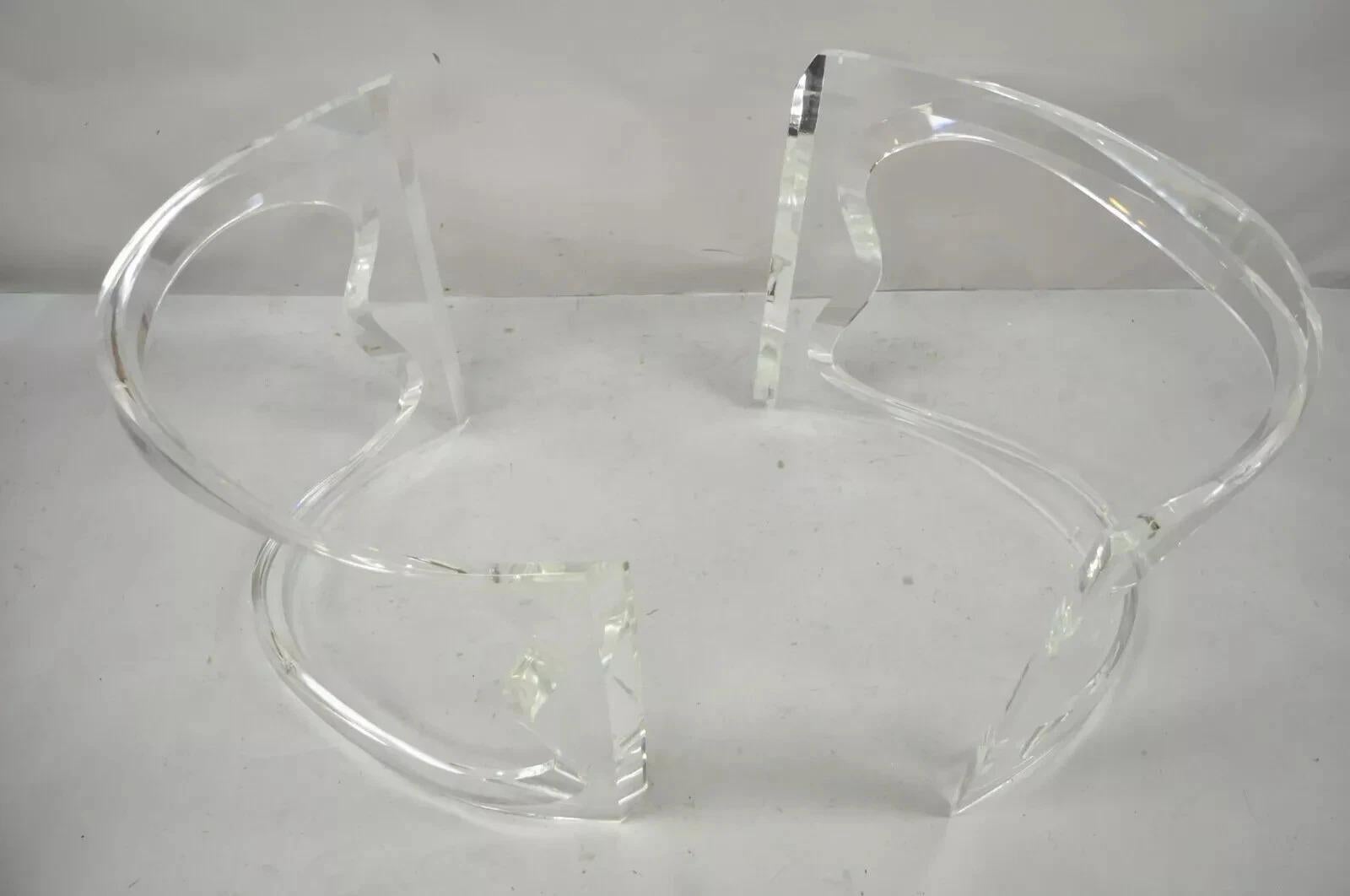 Pareja de bases de mesa de comedor de doble pedestal de lucita escultórica de mediados de siglo Moderno de mediados de siglo en venta