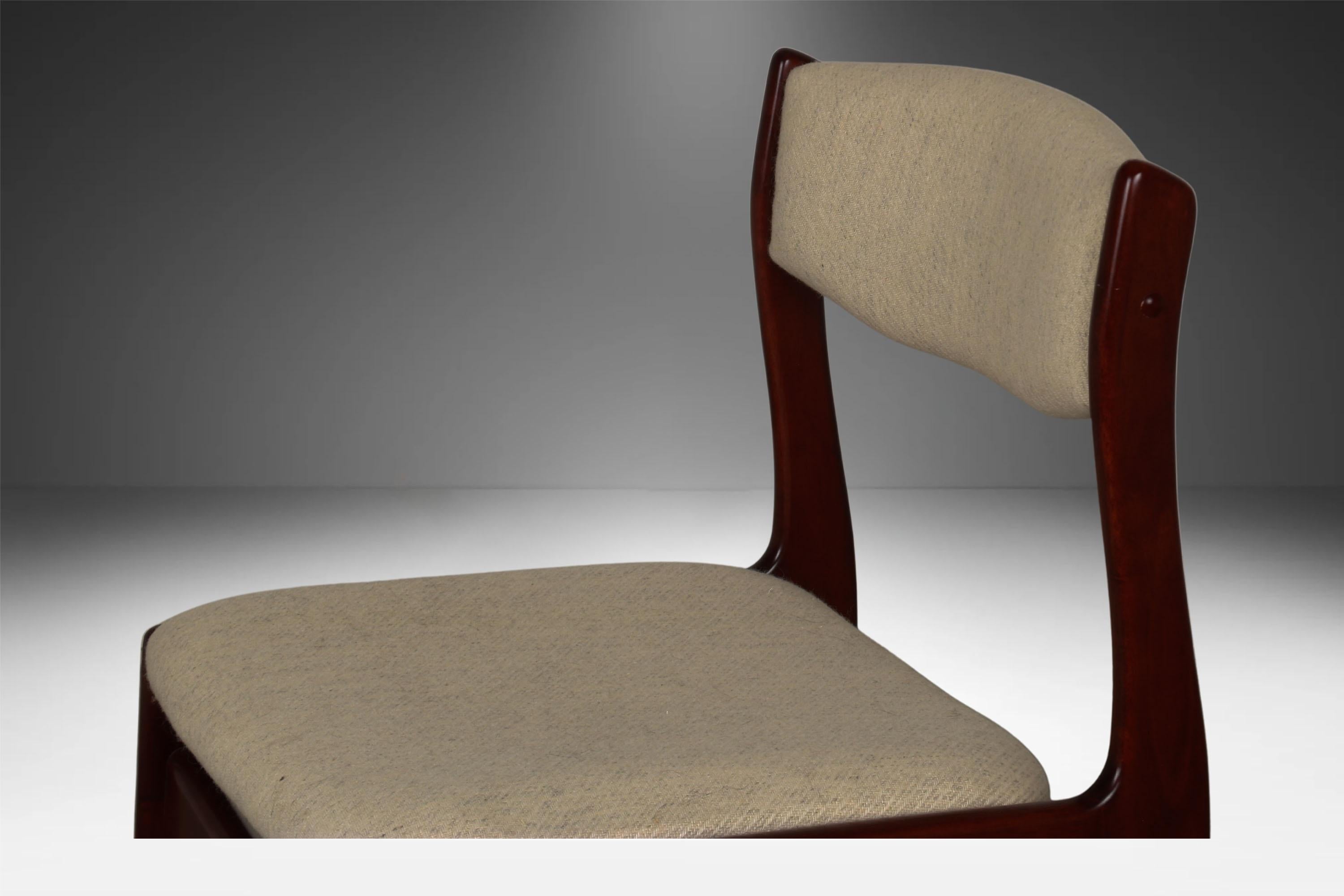 Chaises de salle à manger sculpturales en palissandre du milieu du siècle dernier en vente 3