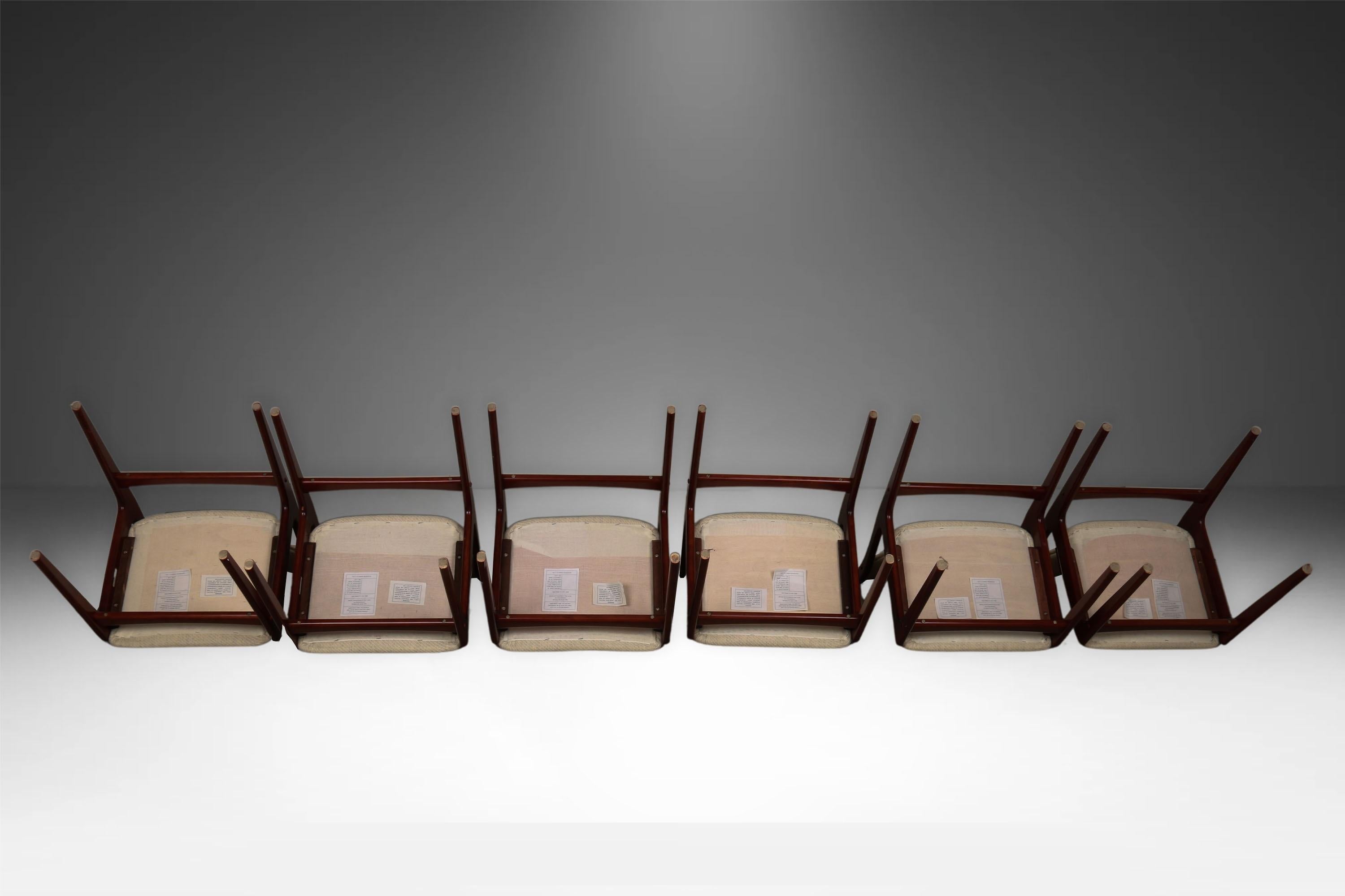 Fin du 20e siècle Chaises de salle à manger sculpturales en palissandre du milieu du siècle dernier en vente