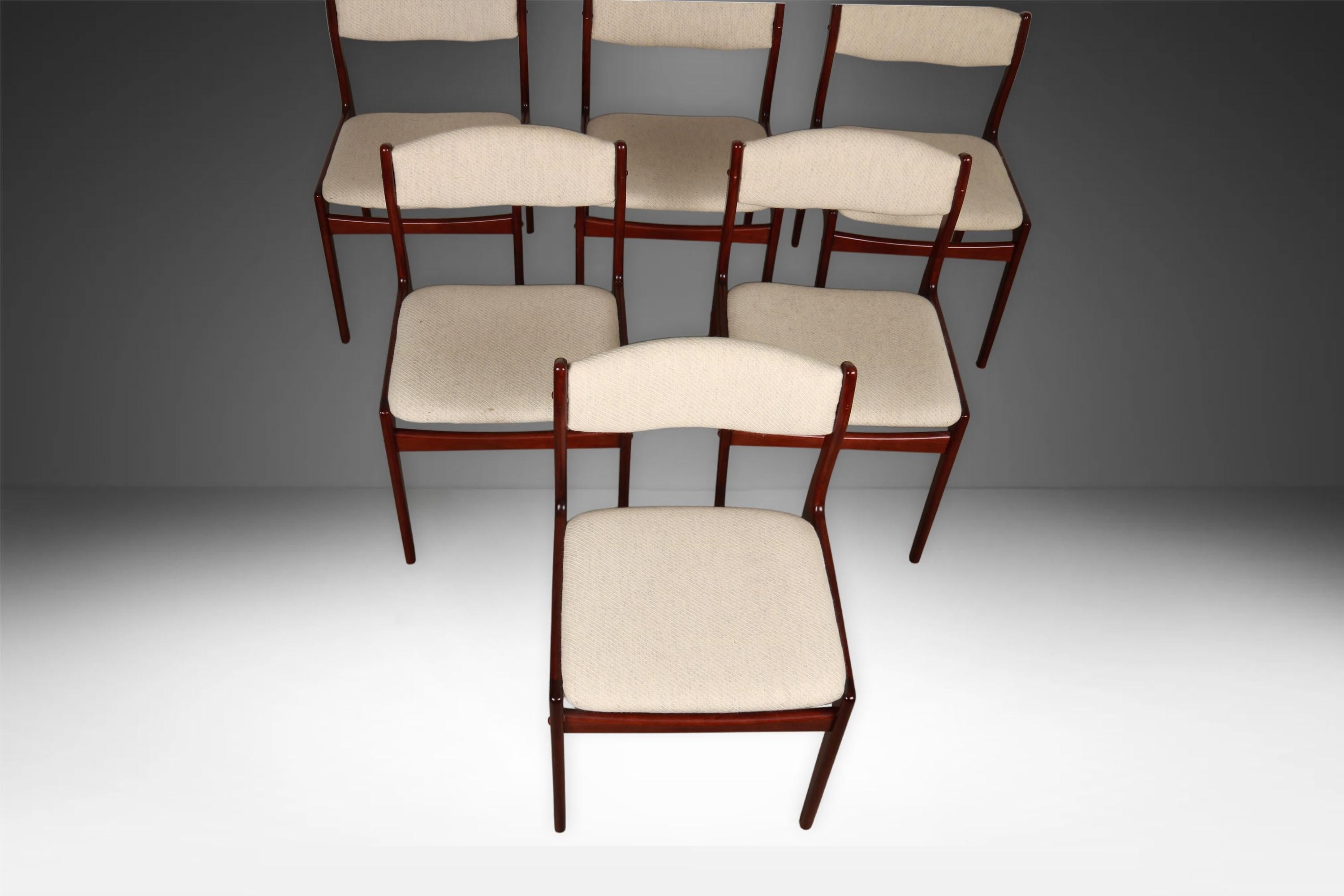 Chaises de salle à manger sculpturales en palissandre du milieu du siècle dernier en vente 2