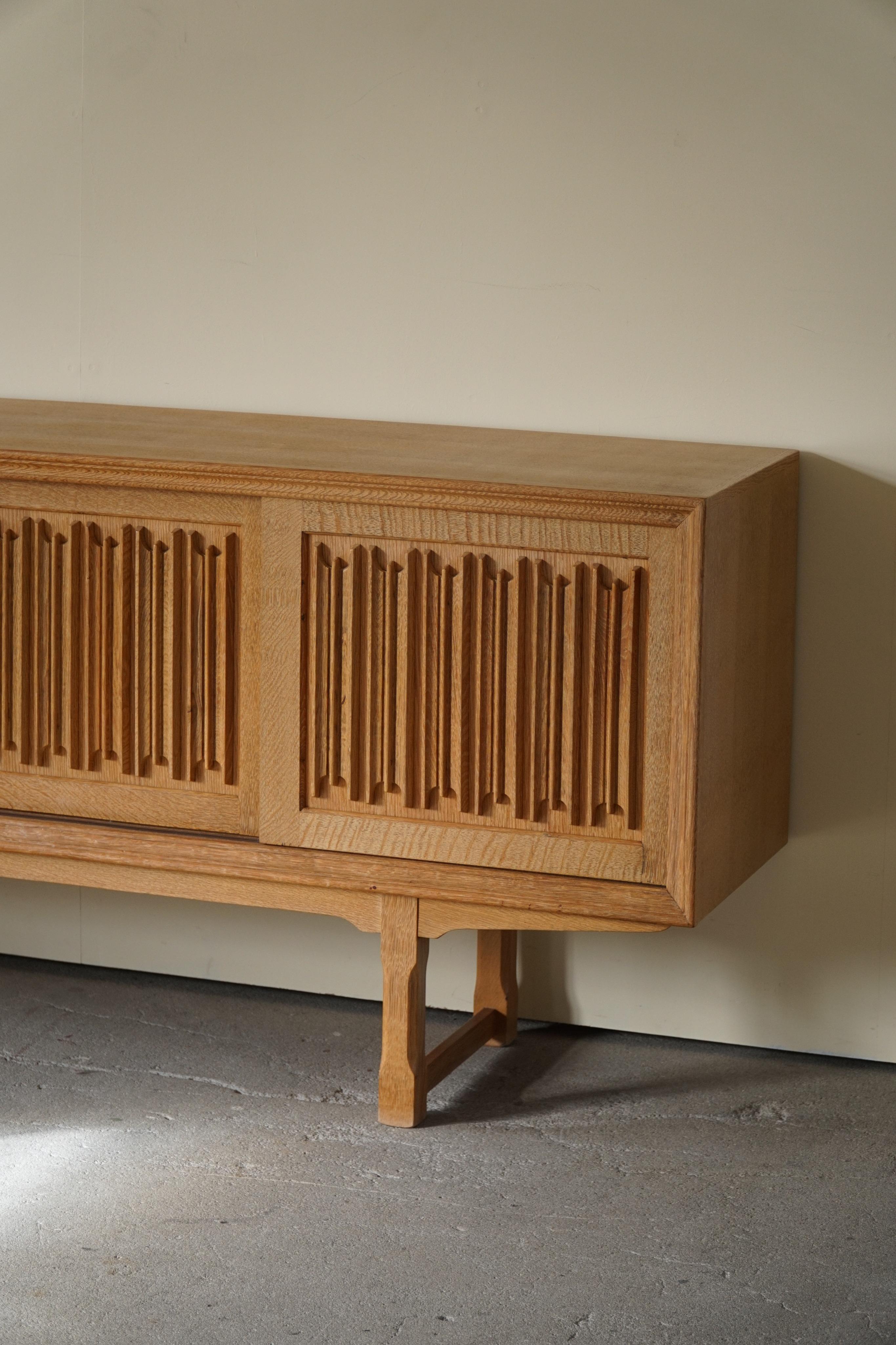 Midcentury Sculptural Sideboard in Oak, Made by a Danish Cabinetmaker, 1960s 7