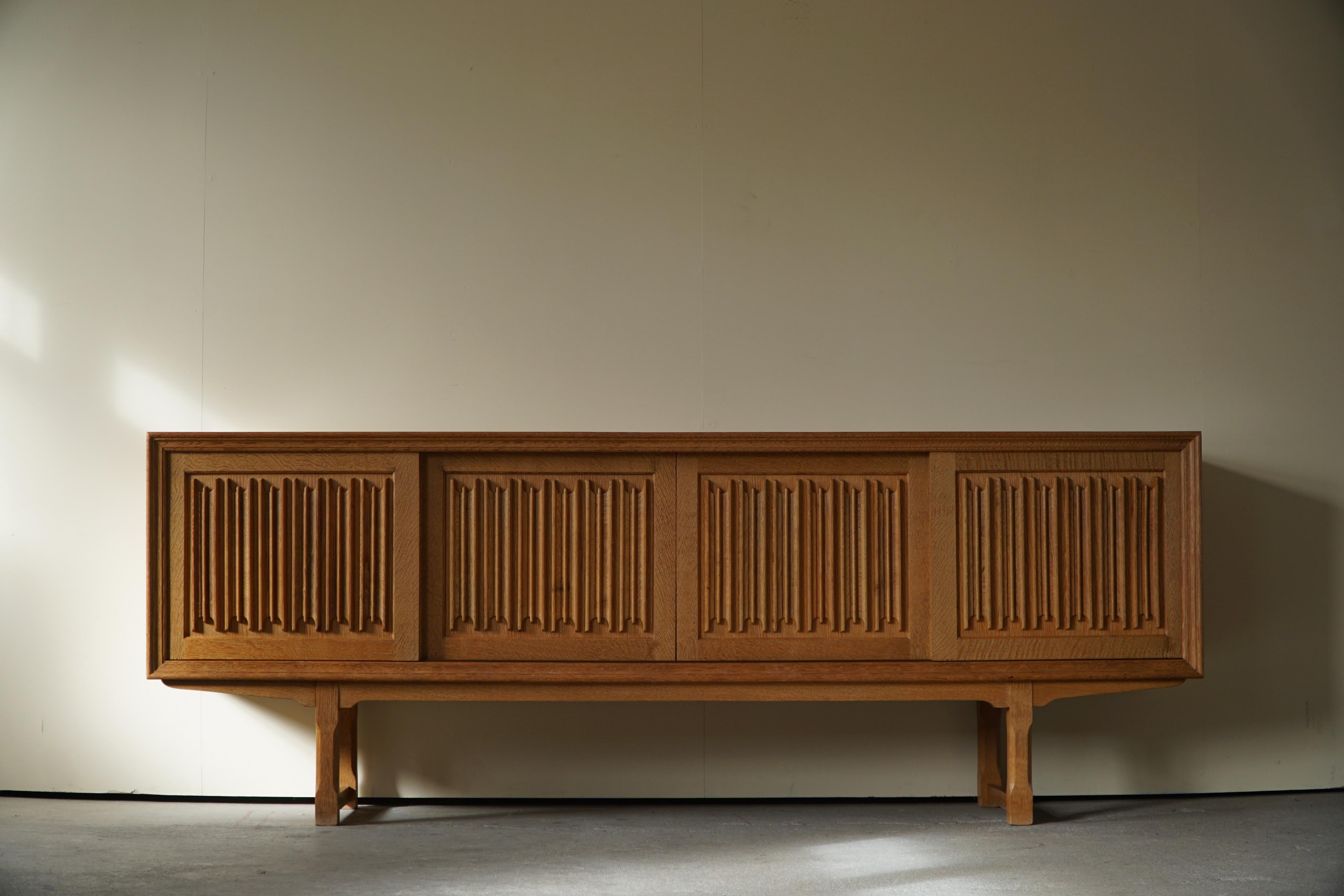 Midcentury Sculptural Sideboard in Oak, Made by a Danish Cabinetmaker, 1960s 3