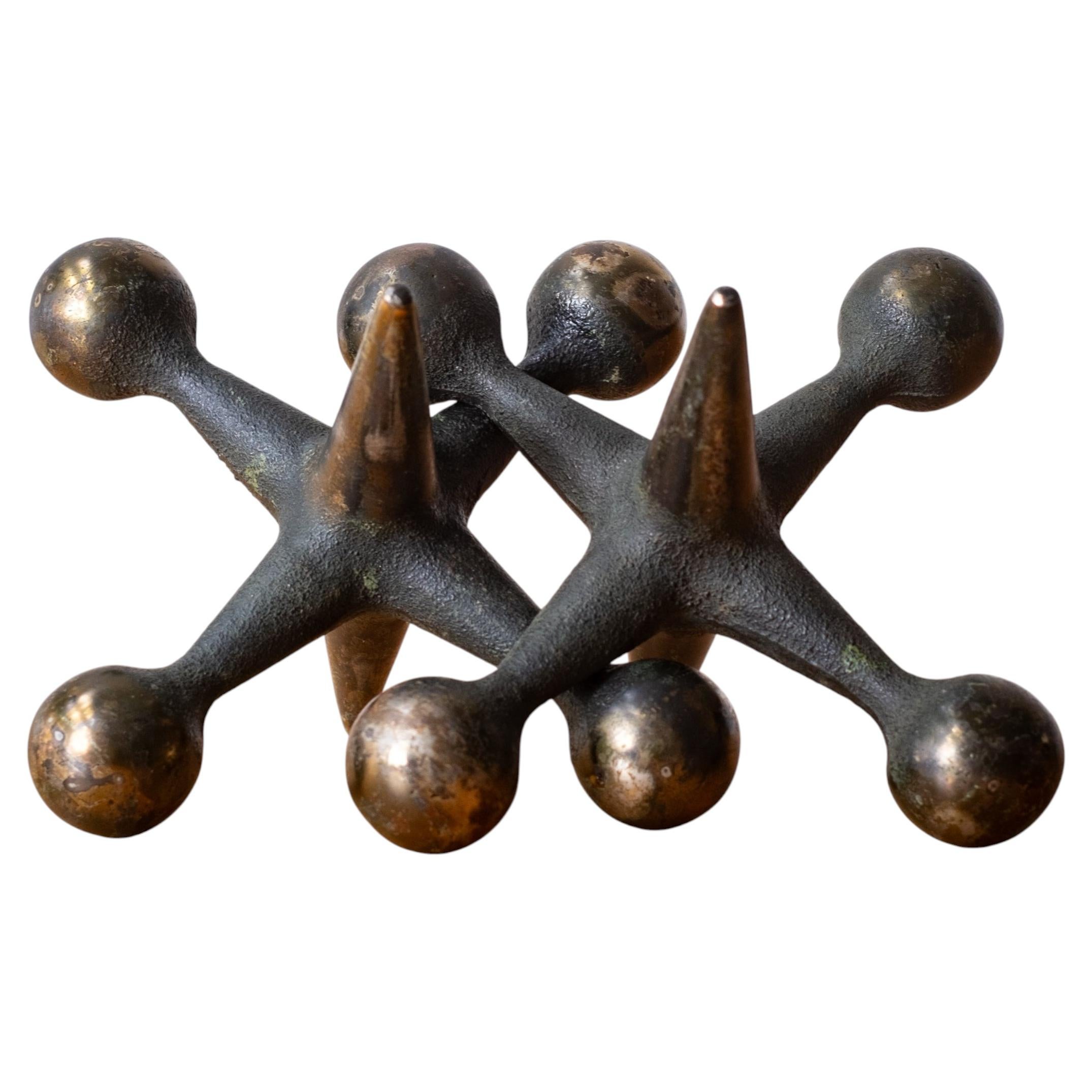 Sujetalibros esculturales «Jacks» de latón macizo de mediados de siglo, diseñados por Bill Curry para Design Line