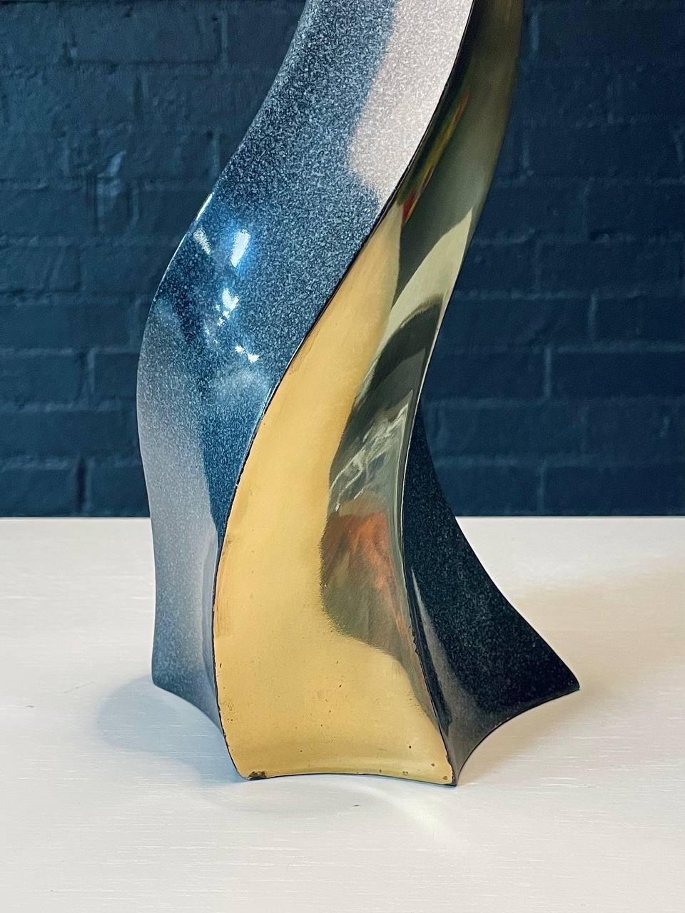 Mid-Century Sculptural Spiral Glazed & Polished Brass Table Lamp For Sale 4