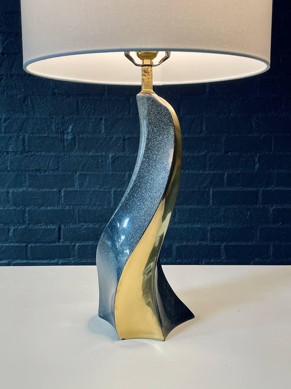 Mid-Century Sculptural Spiral Glazed & Polished Brass Table Lamp For Sale 3
