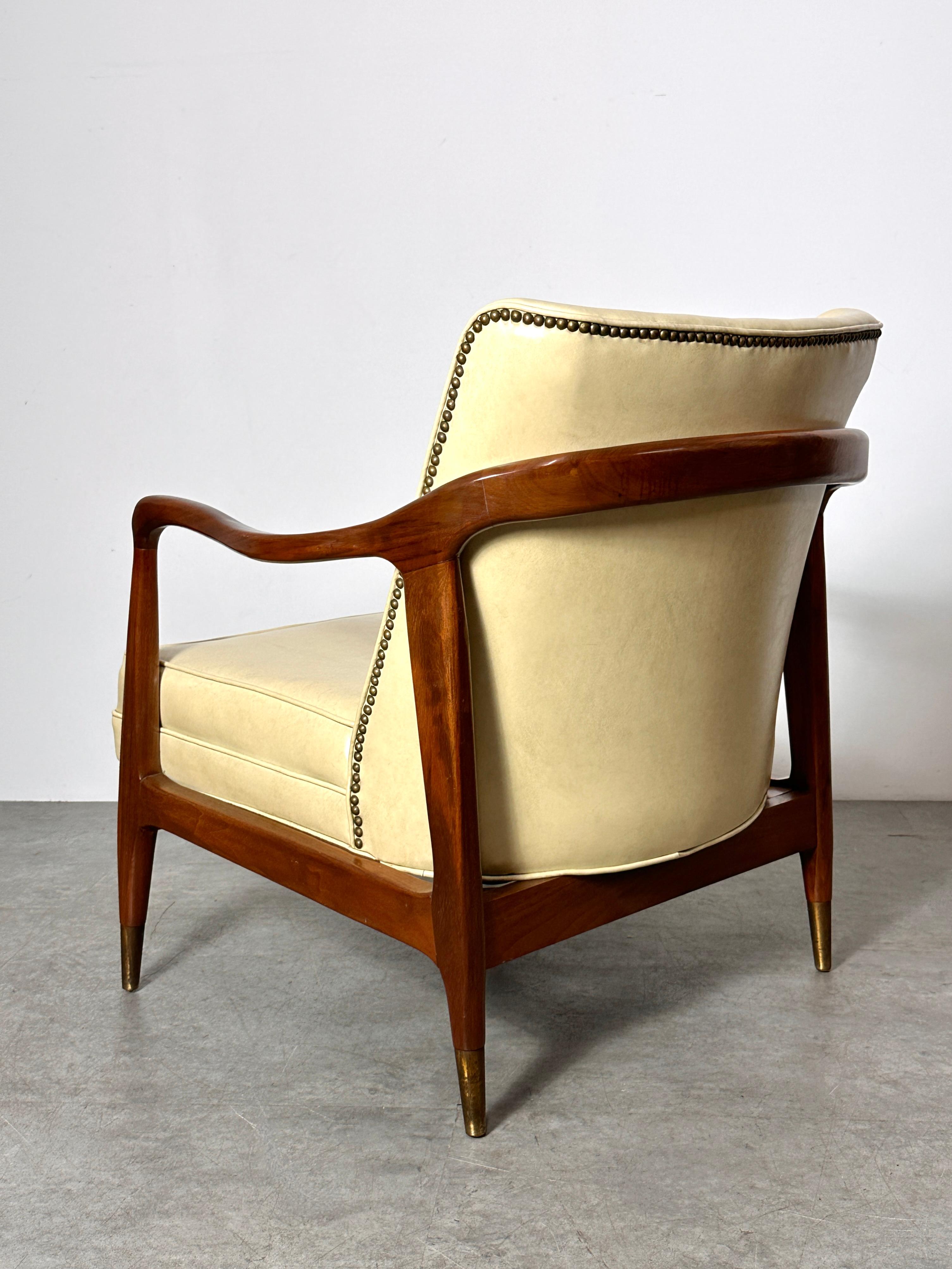 Mid Century Sculptural Walnut Brass Lounge Chair Gio Ponti Style 1950s For Sale 2