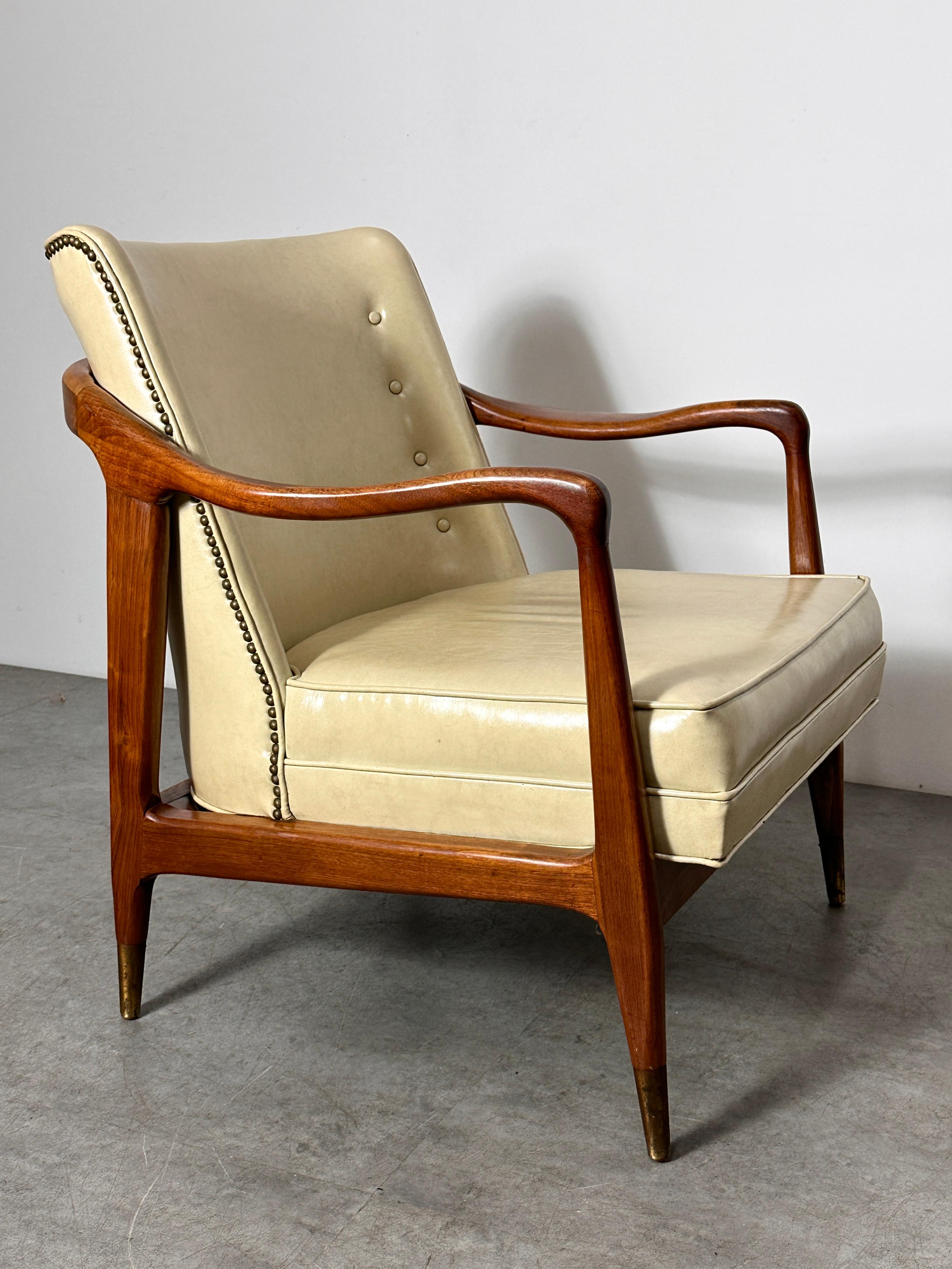 Mid Century Sculptural Walnut Brass Lounge Chair Gio Ponti Style 1950s For Sale 4