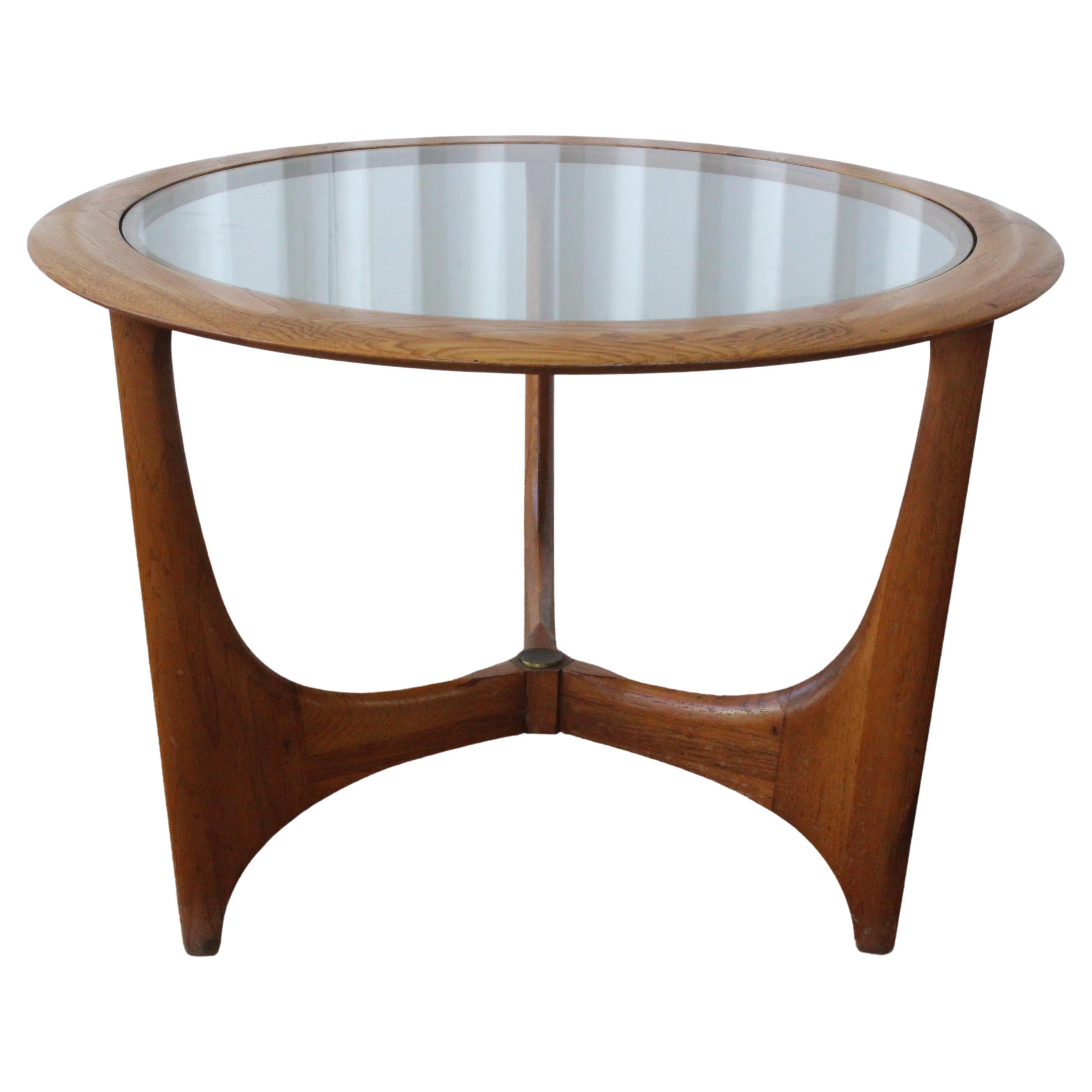 Mid-Century Modern Mid-Century Sculptural Walnut Side Table by Lane, U.S.A, 1960s