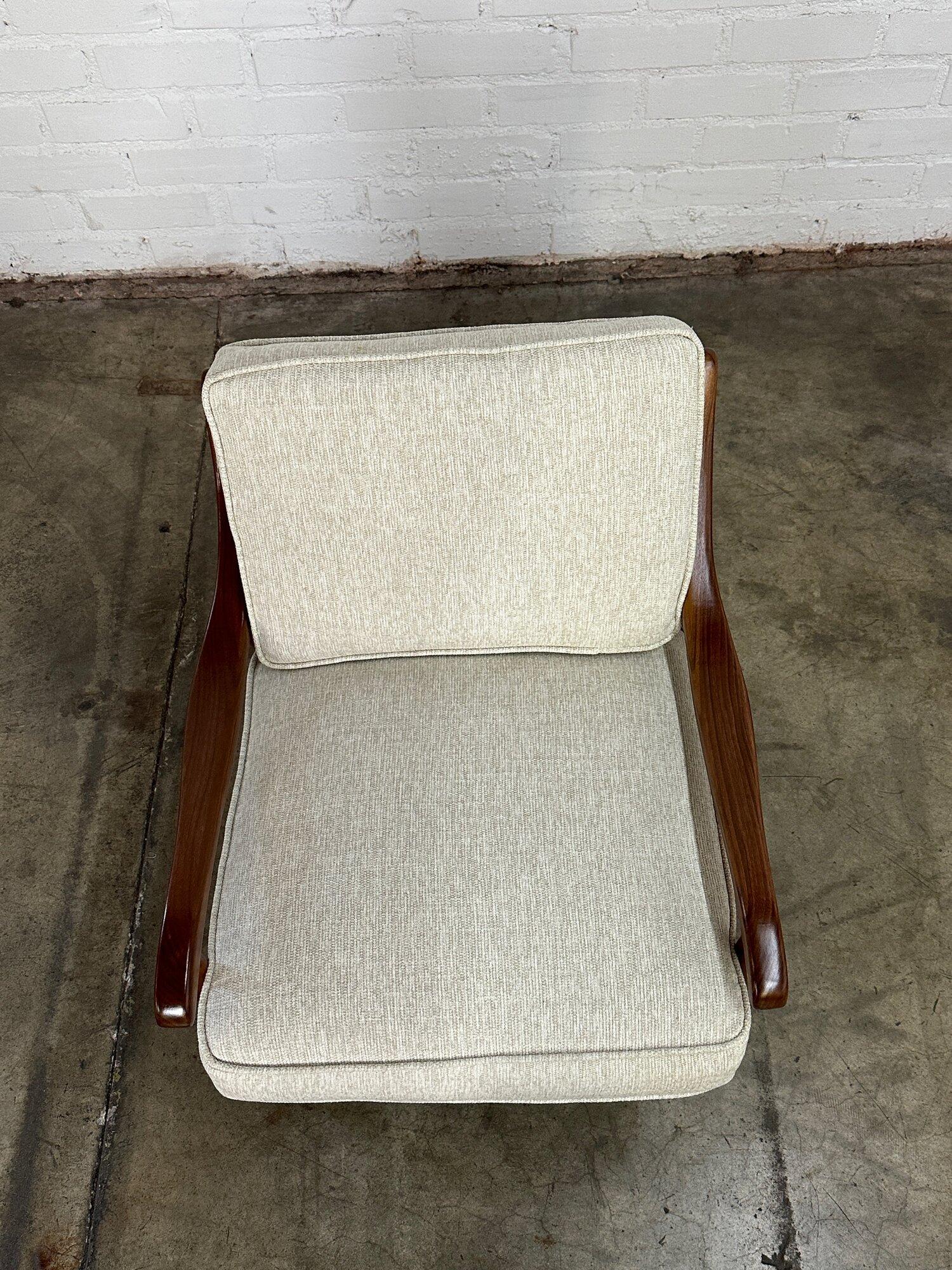 Mid Century Sculptural Wood Lounge Chair For Sale 3