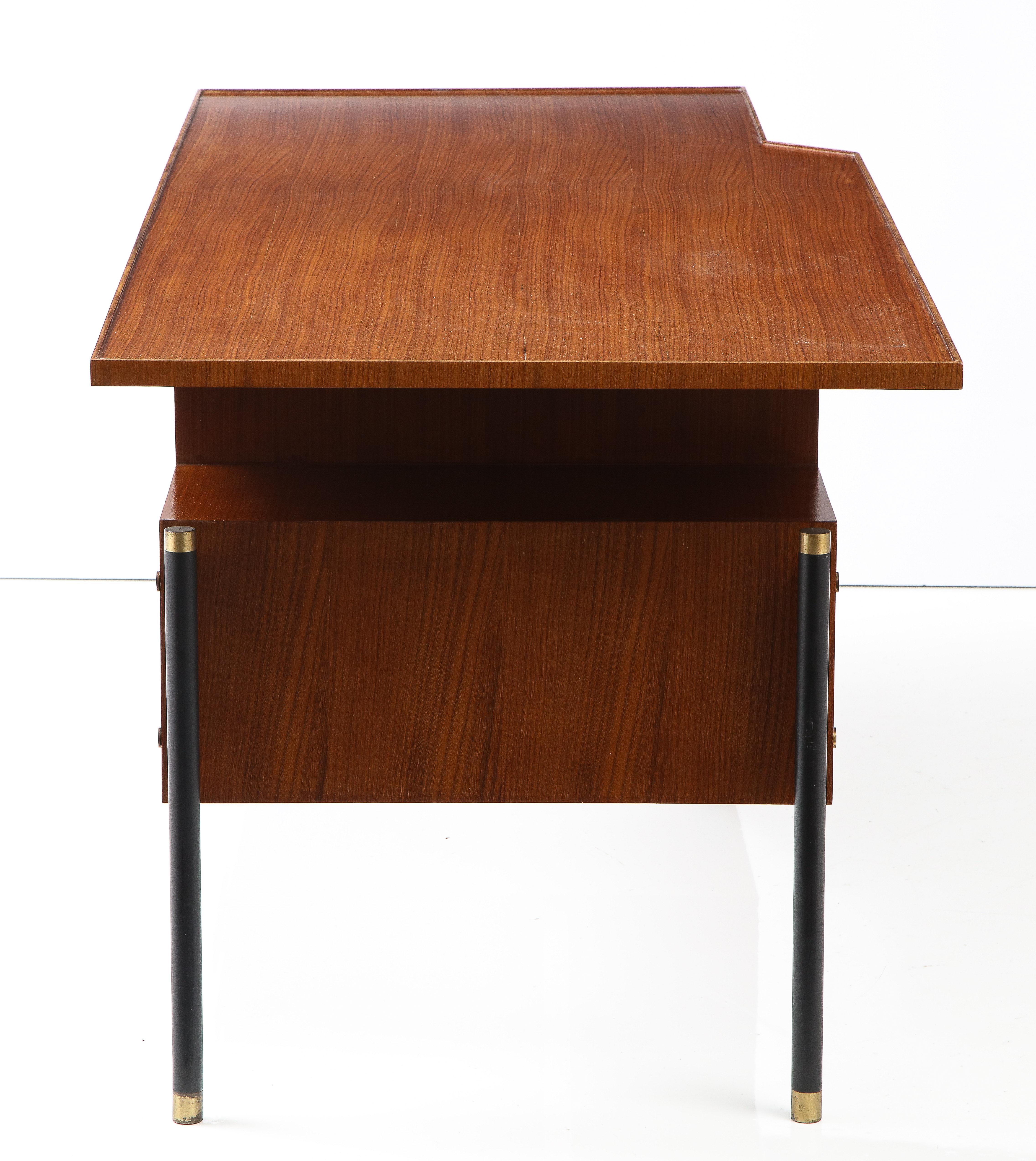 Midcentury Sculptural Writing Desk in the Style of Ico Parisi, Italy, circa 1960 For Sale 3