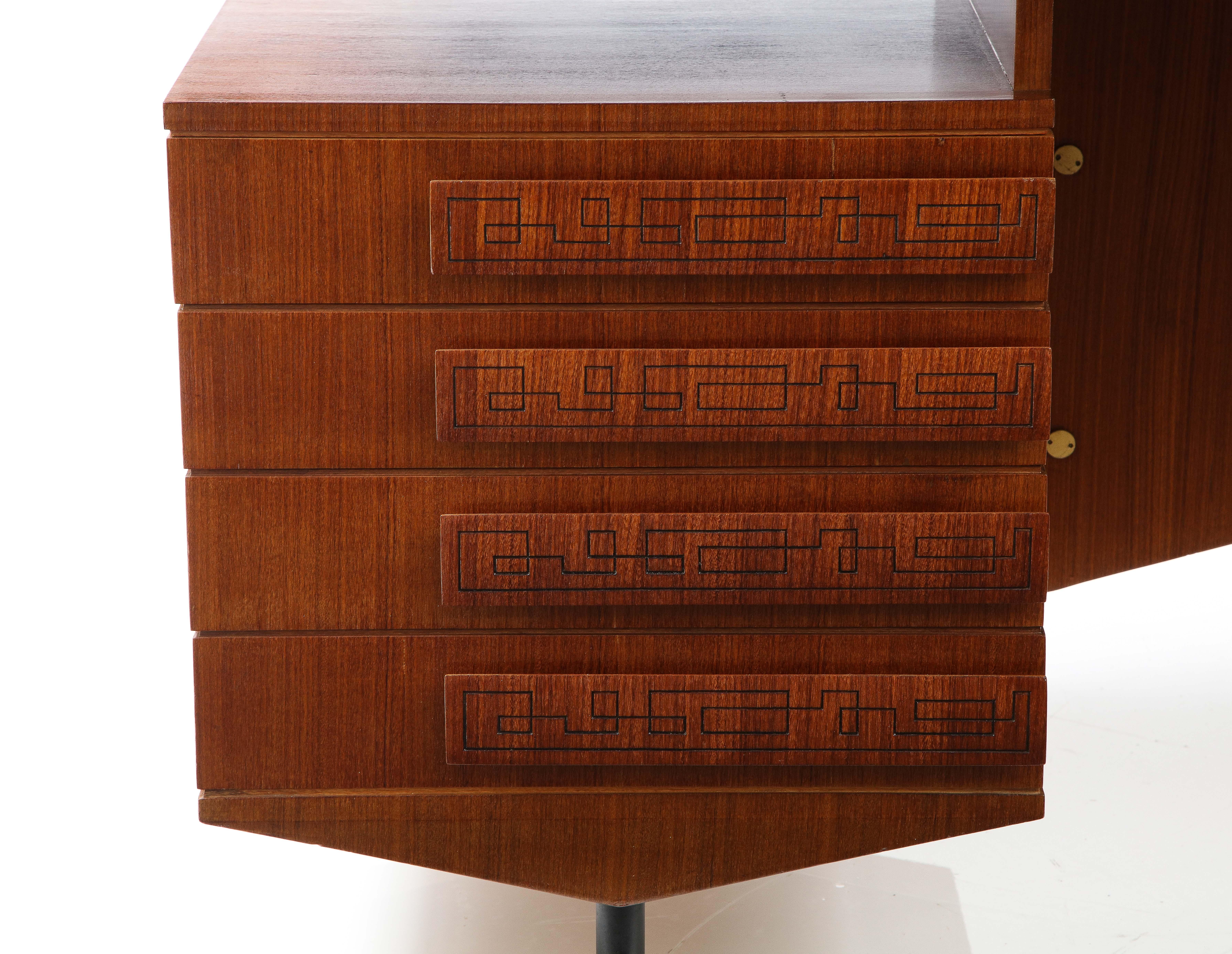Mid-20th Century Midcentury Sculptural Writing Desk in the Style of Ico Parisi, Italy, circa 1960 For Sale