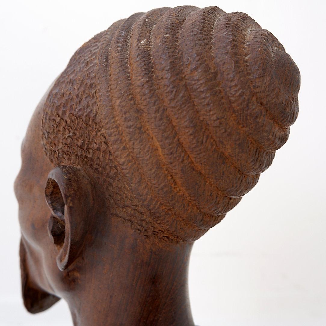 Mid Century Sculpture African bust in wenge - Congo For Sale 5