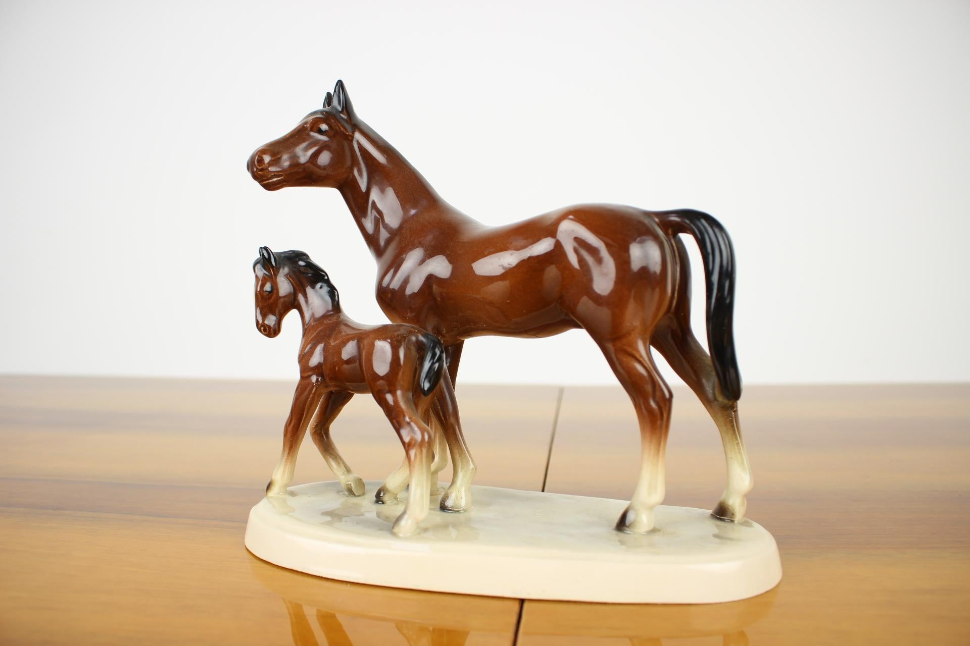 Mid-Century Sculpture of Horses, 1960s For Sale 1