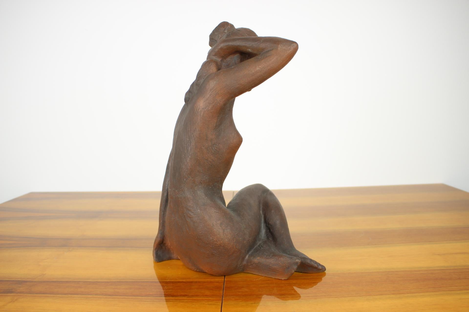 Mid-Century Sculpture of Nude Sitting Women Designed by Jitka Forejtová, 1960s In Good Condition In Praha, CZ