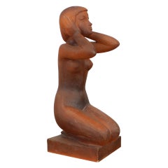 Escultura de mediados de siglo de mujer desnuda sentada diseñada por Jitka Forejtová, años 60