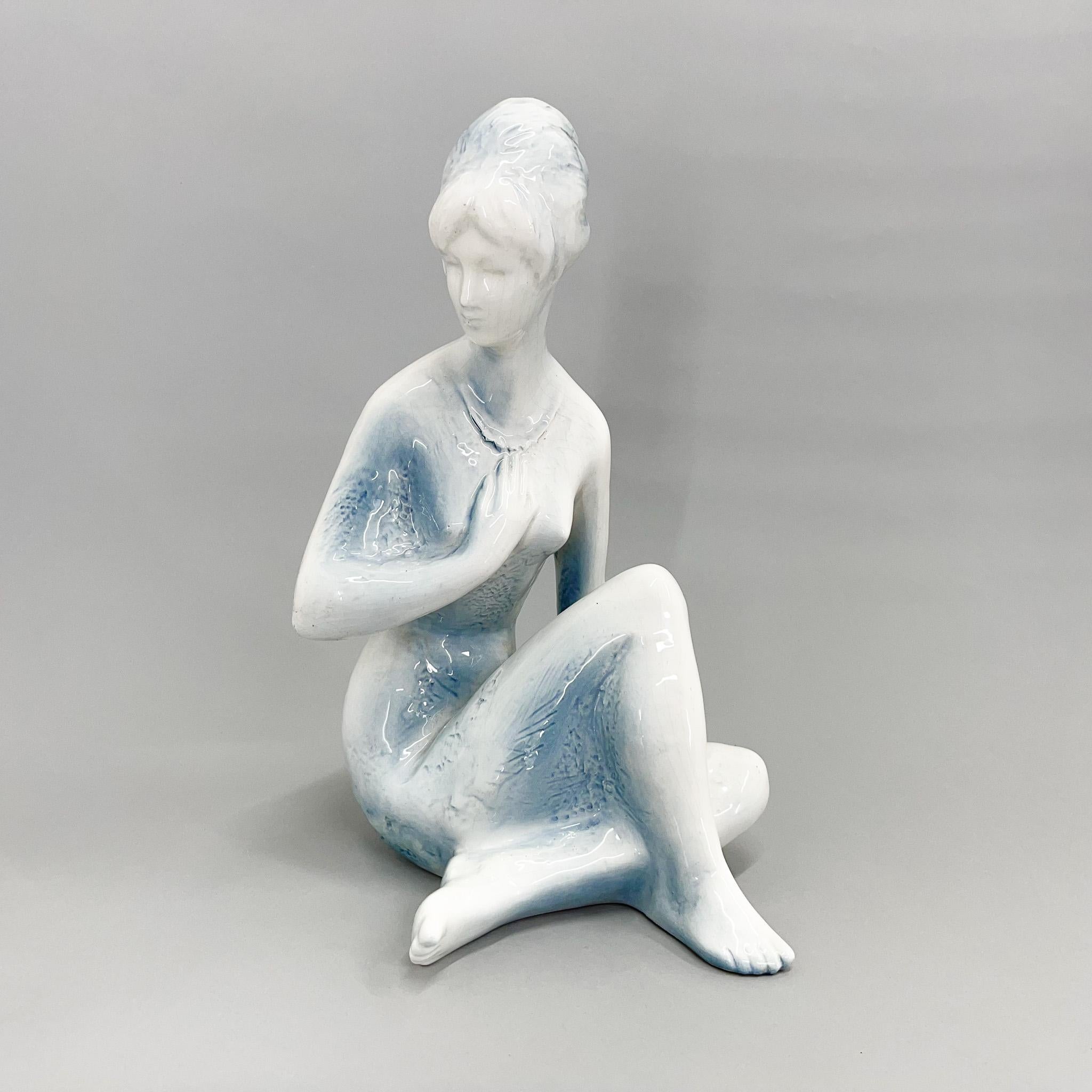 Escultura de mediados de siglo firmada por Bohumil Kokrda, 1967 en venta 2