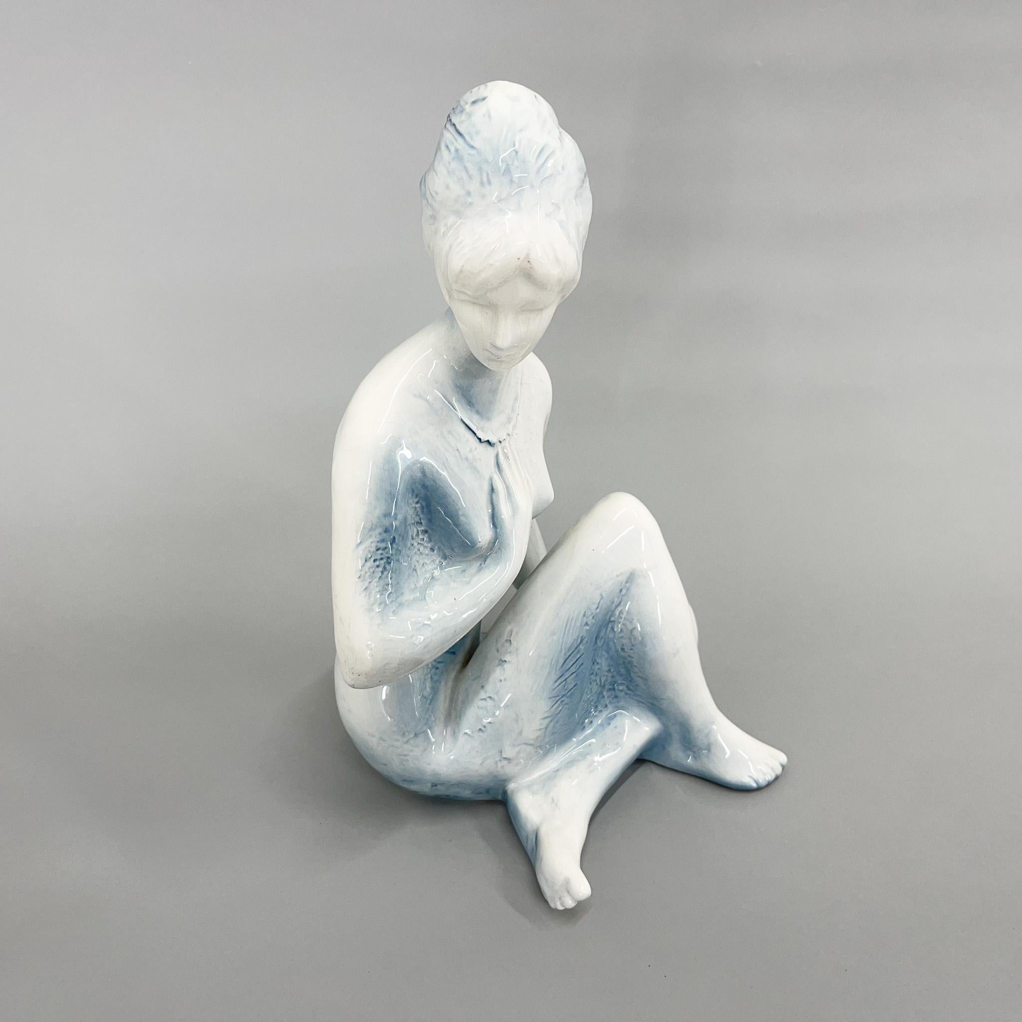 Escultura de mediados de siglo firmada por Bohumil Kokrda, 1967 en venta 3
