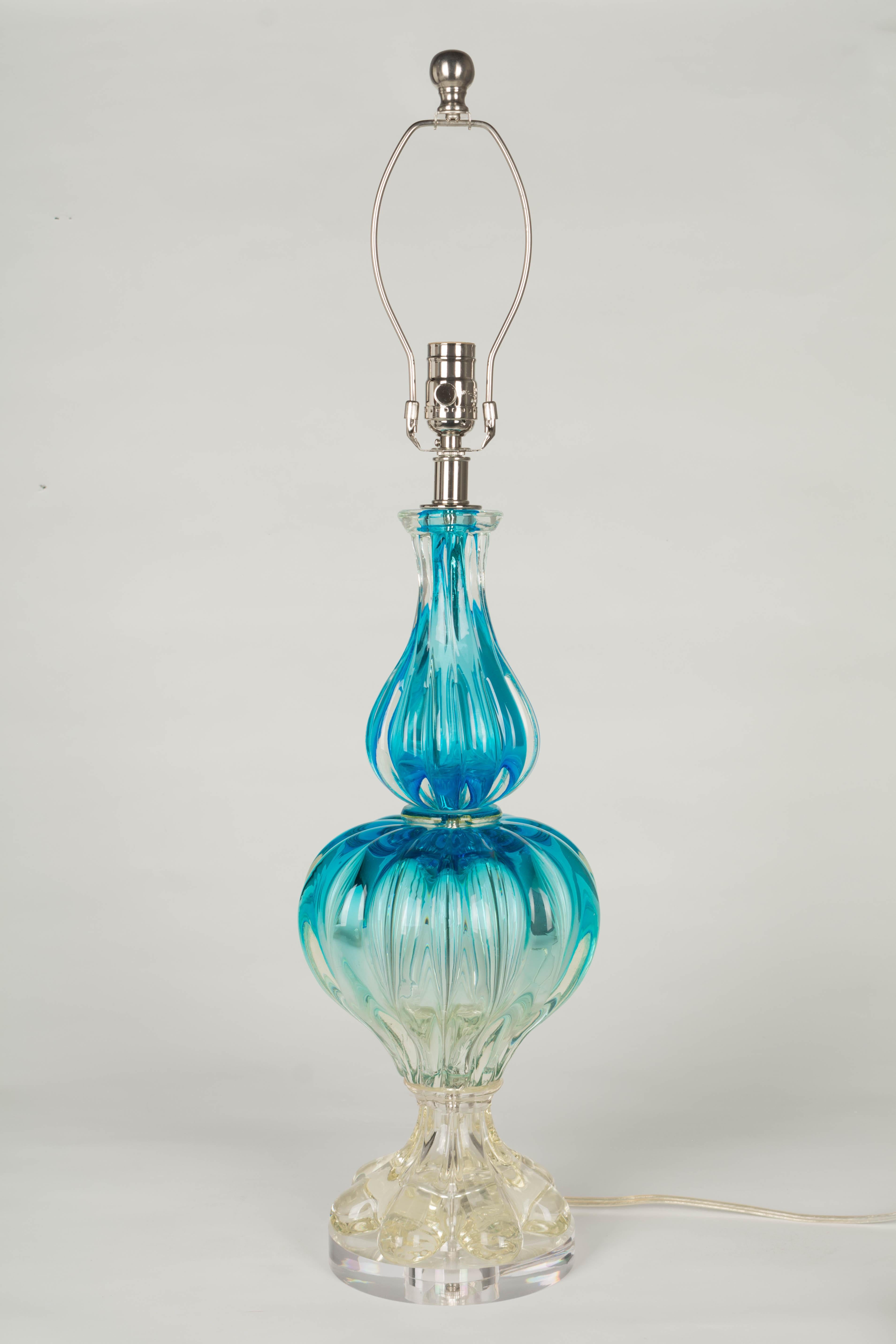 Mid-Century Modern Lampe en verre de Murano Seguso du milieu du siècle en vente