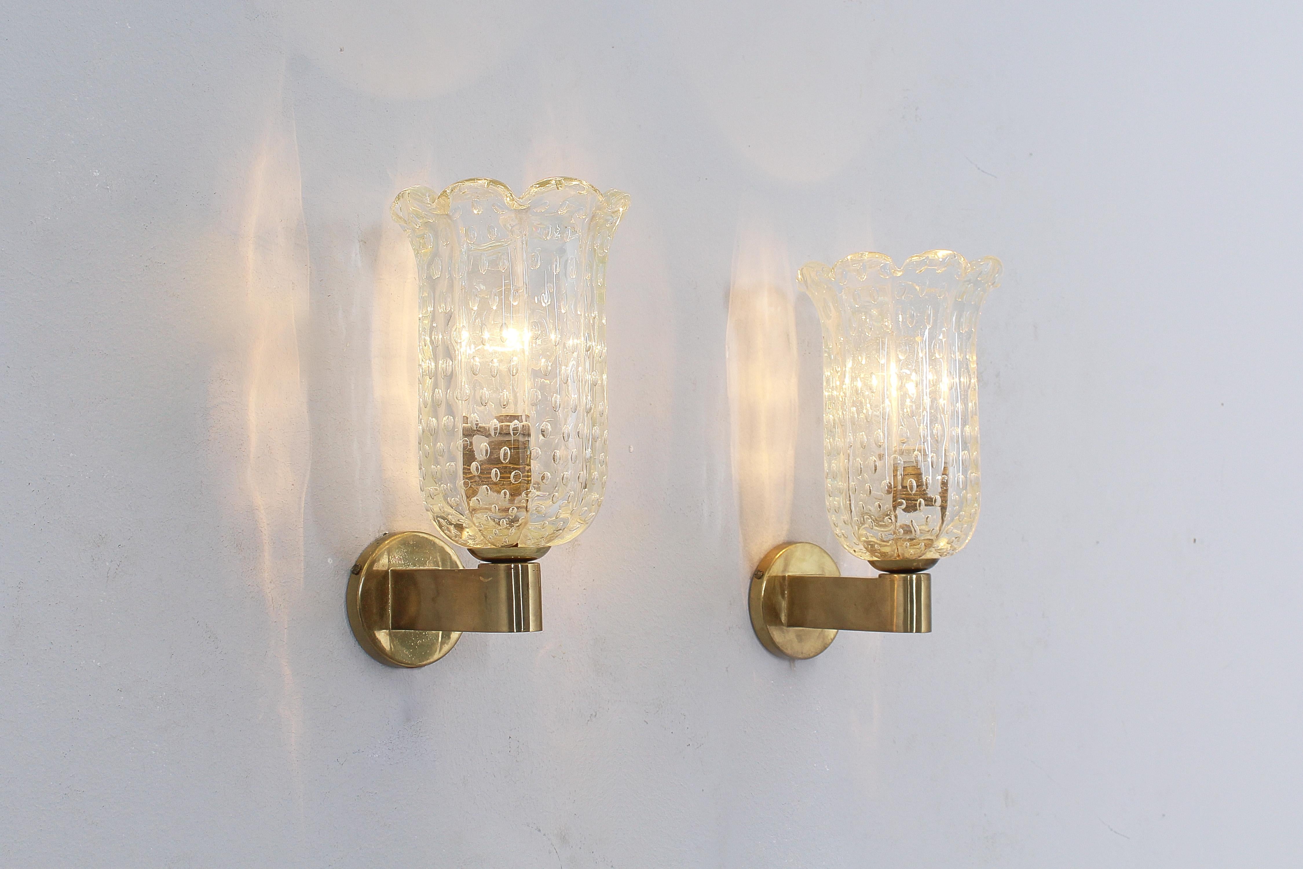 Brass Mid-Century Seguso Ribbed Murano Bullicante Glass Sconces, 50s Italy, Set of 2