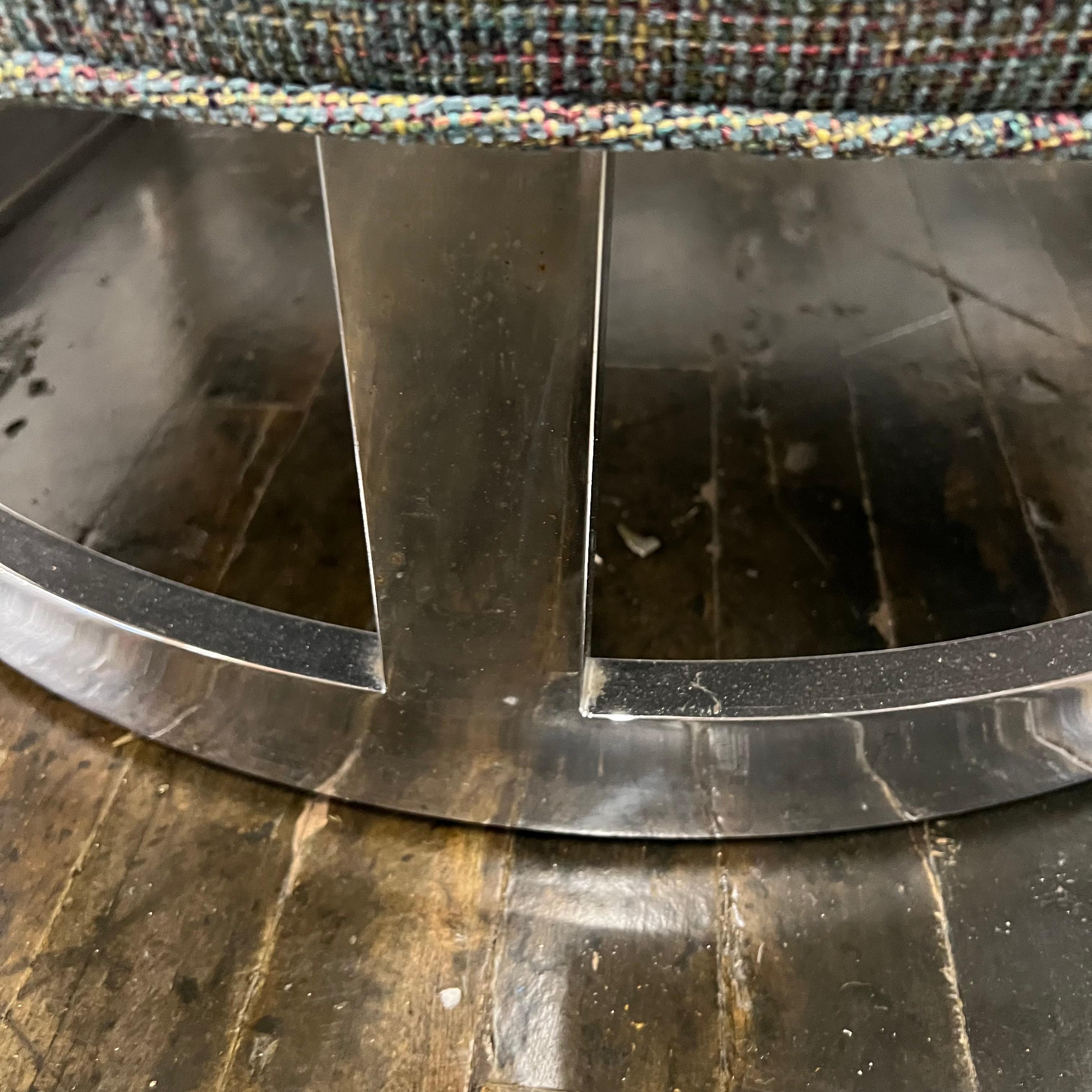 Fauteuil de salon Selig du milieu du siècle dernier en tweed bleu à dossier baril sur base chromée en vente 1