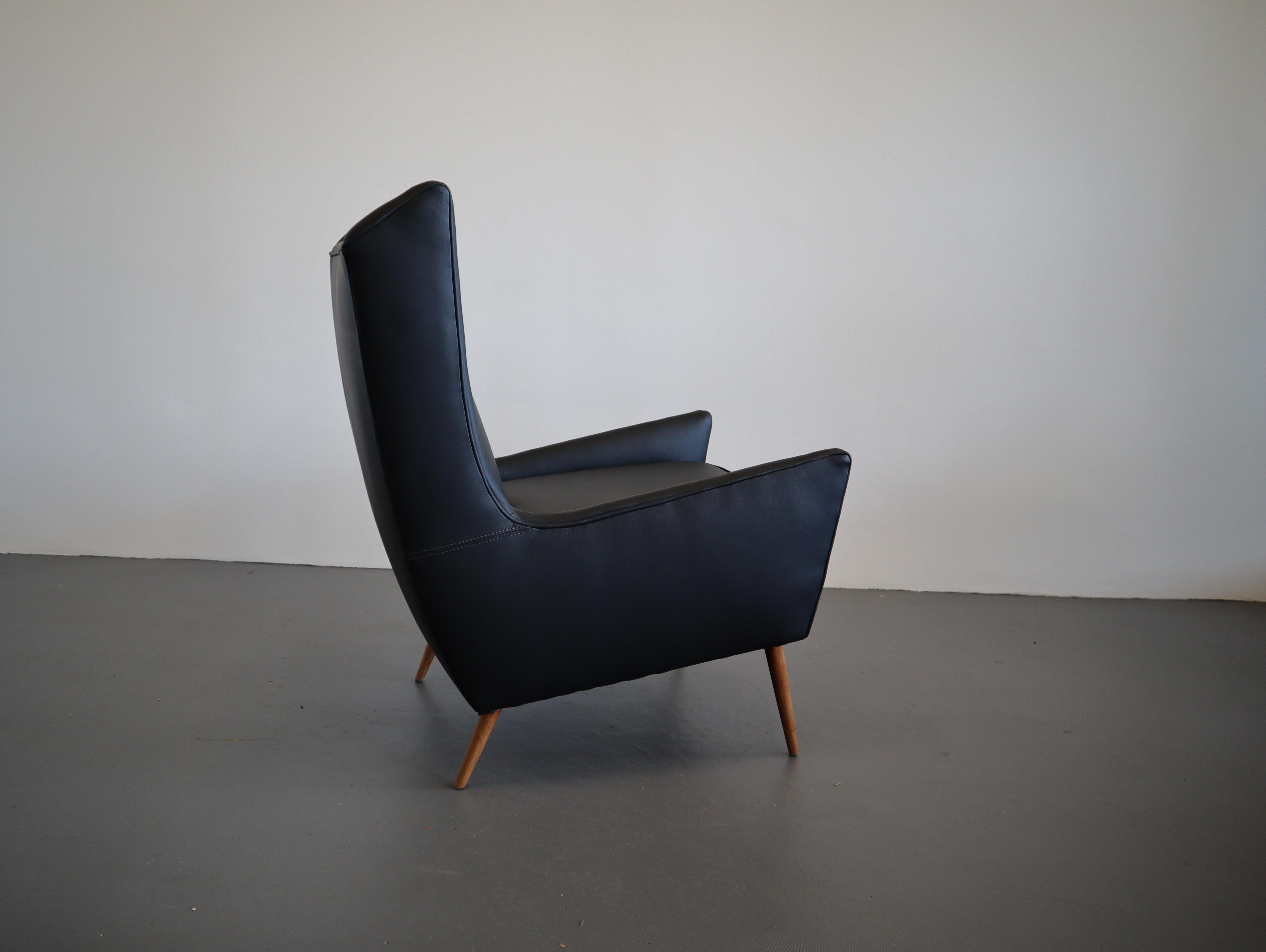 Danish Mid Century Selig Lounge Chair in Leather For Sale