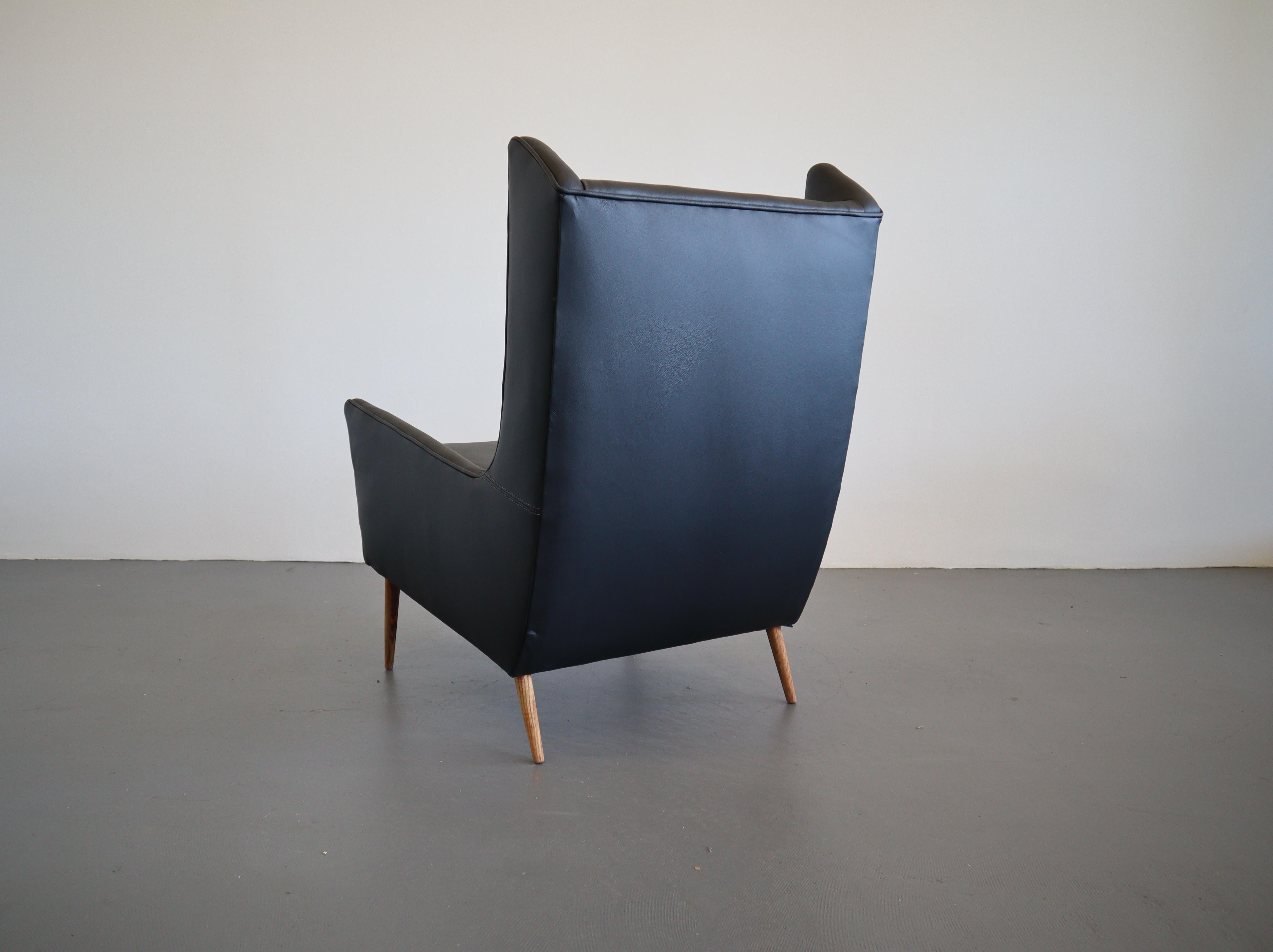 Mid-20th Century Mid Century Selig Lounge Chair in Leather For Sale