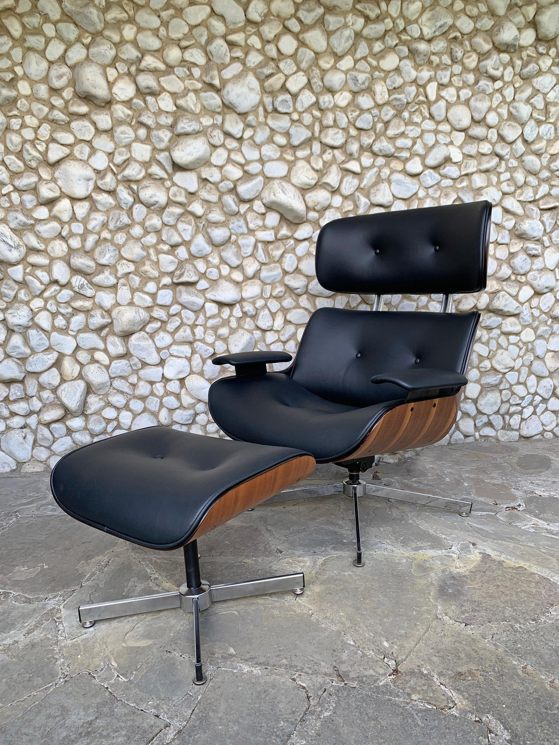 Midcentury Lounge Chair and matching Ottoman by Selig, USA. Inspired by the Eames 670 Lounge Chair.

Restored, new upholstery with high-quality Swiss leather, the plywood shells have been refinished.

The Lounge chair is equipped with a tilt and