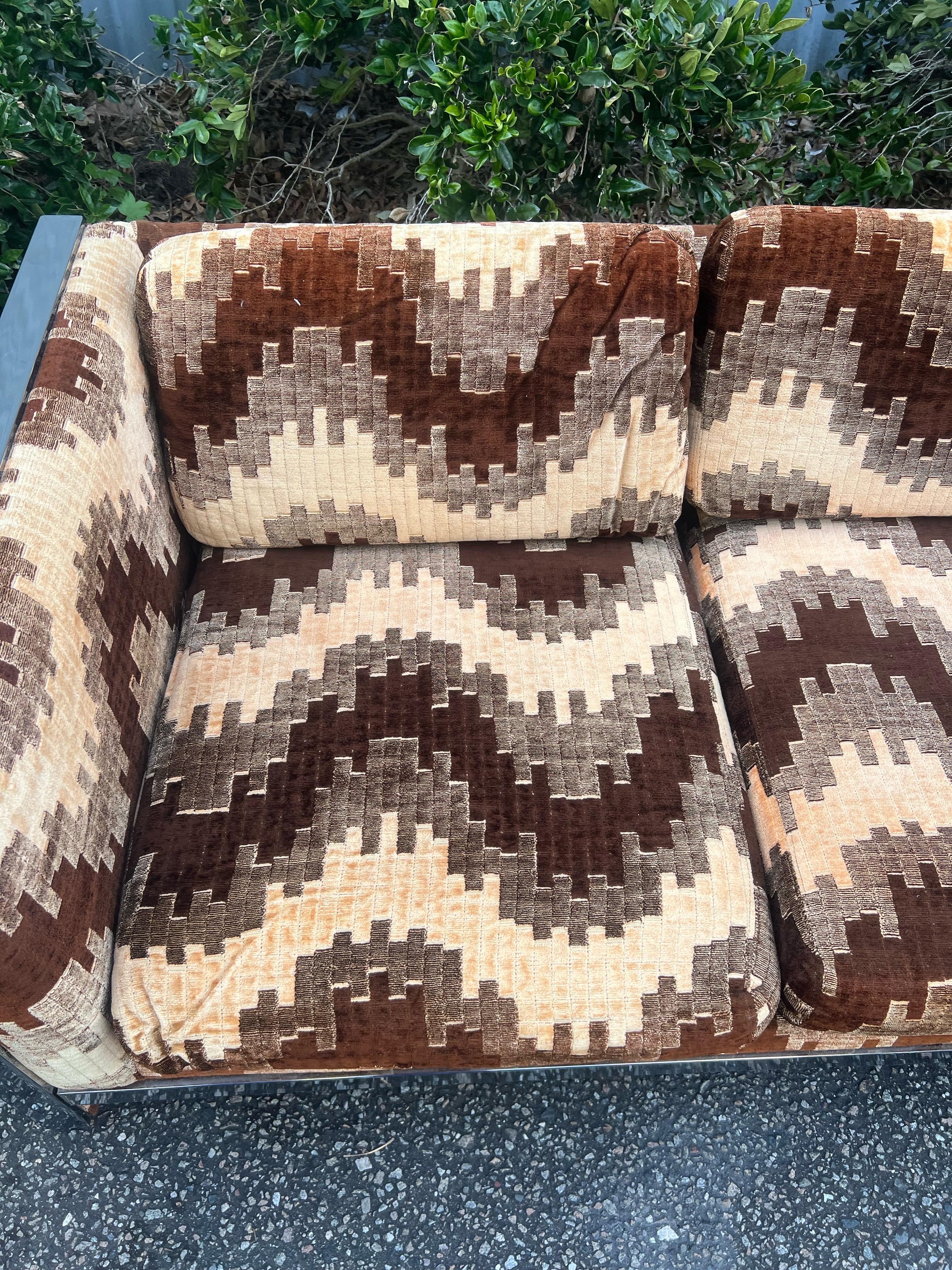Mid Century Selig Monroe Milo Baughman Style Chrome Sofa In Good Condition In Charleston, SC