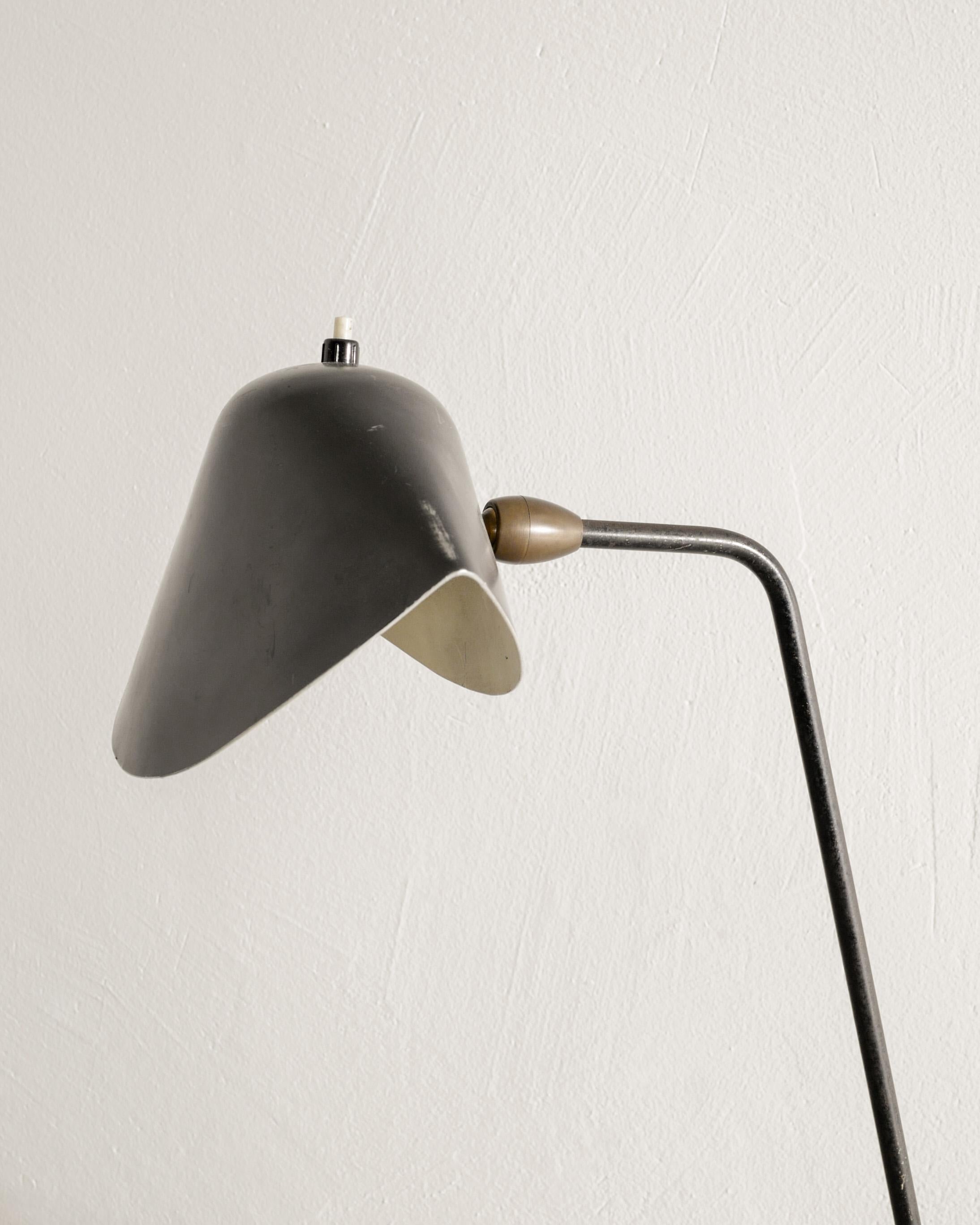Lampada da tavolo in metallo Serge Mouille Agrafée di metà secolo A. Simon Paris, anni '50 in vendita 1