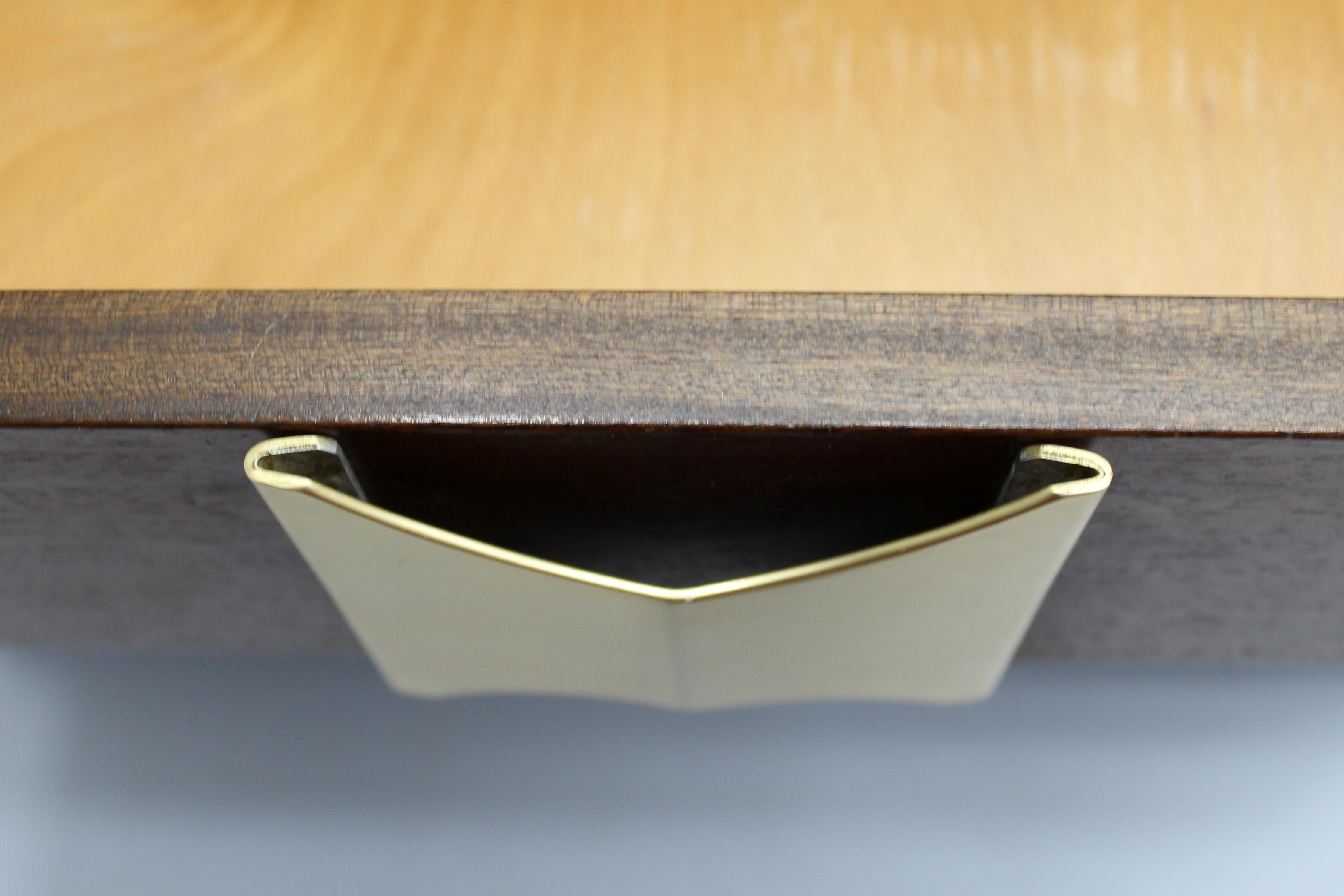 Cassettiera in legno della serie Mid-Century 