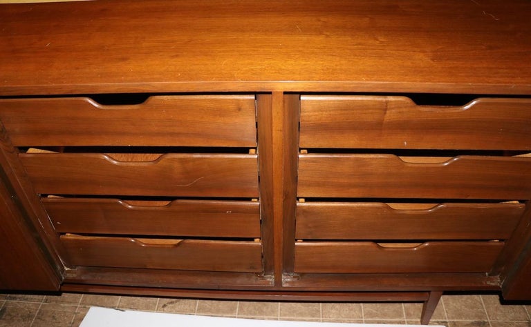 Mid Century Server Credenza Attributed to Paul McCobb For Sale 12